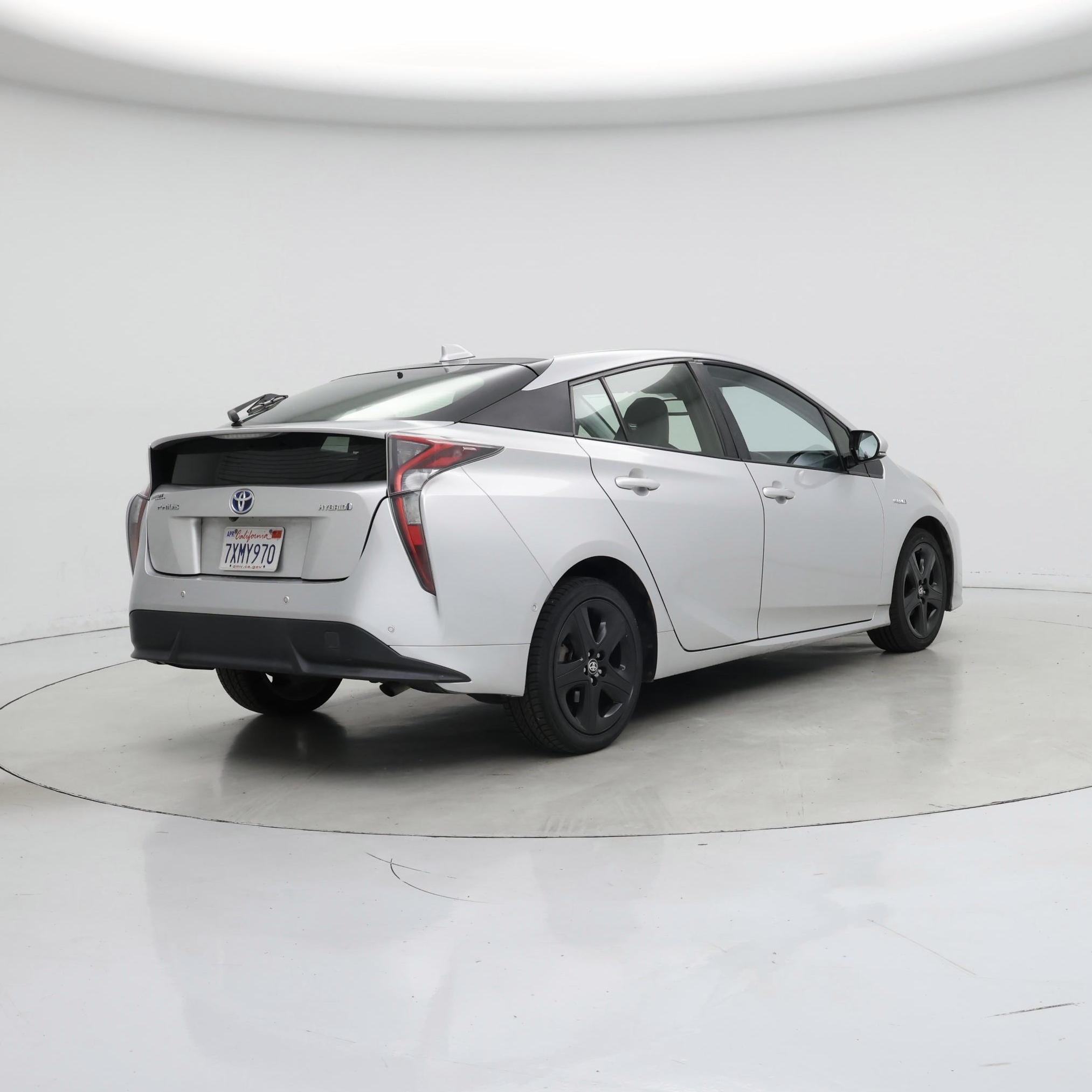 Thumbnail: 2016 Toyota Prius - 8