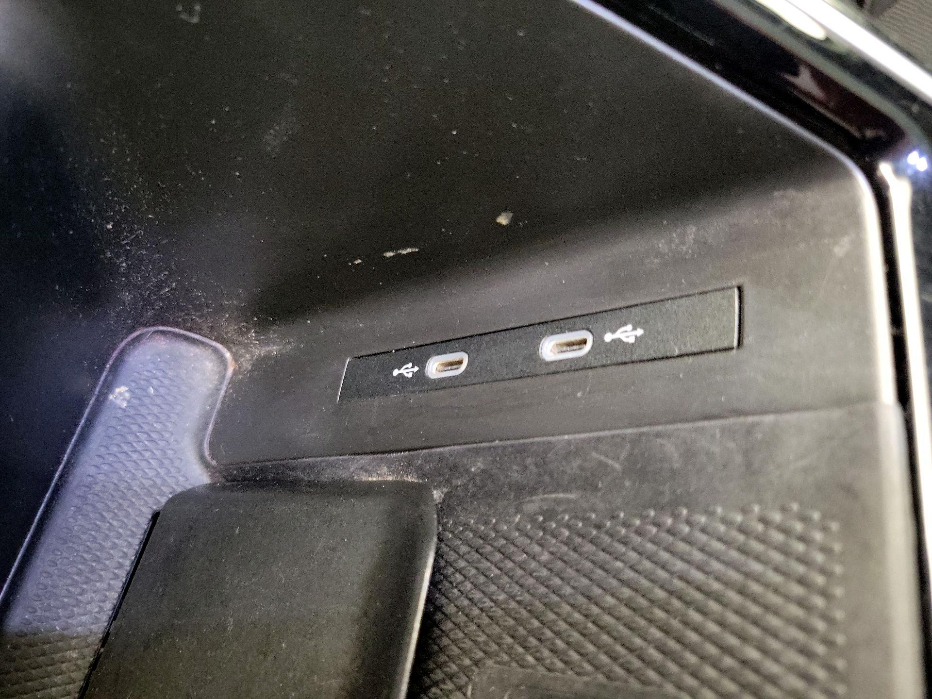 Thumbnail: 2023 Volkswagen ID.4 - 18