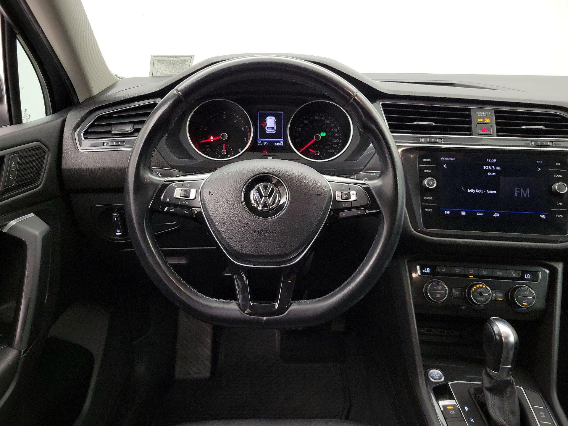 Thumbnail: 2019 Volkswagen Tiguan - 10