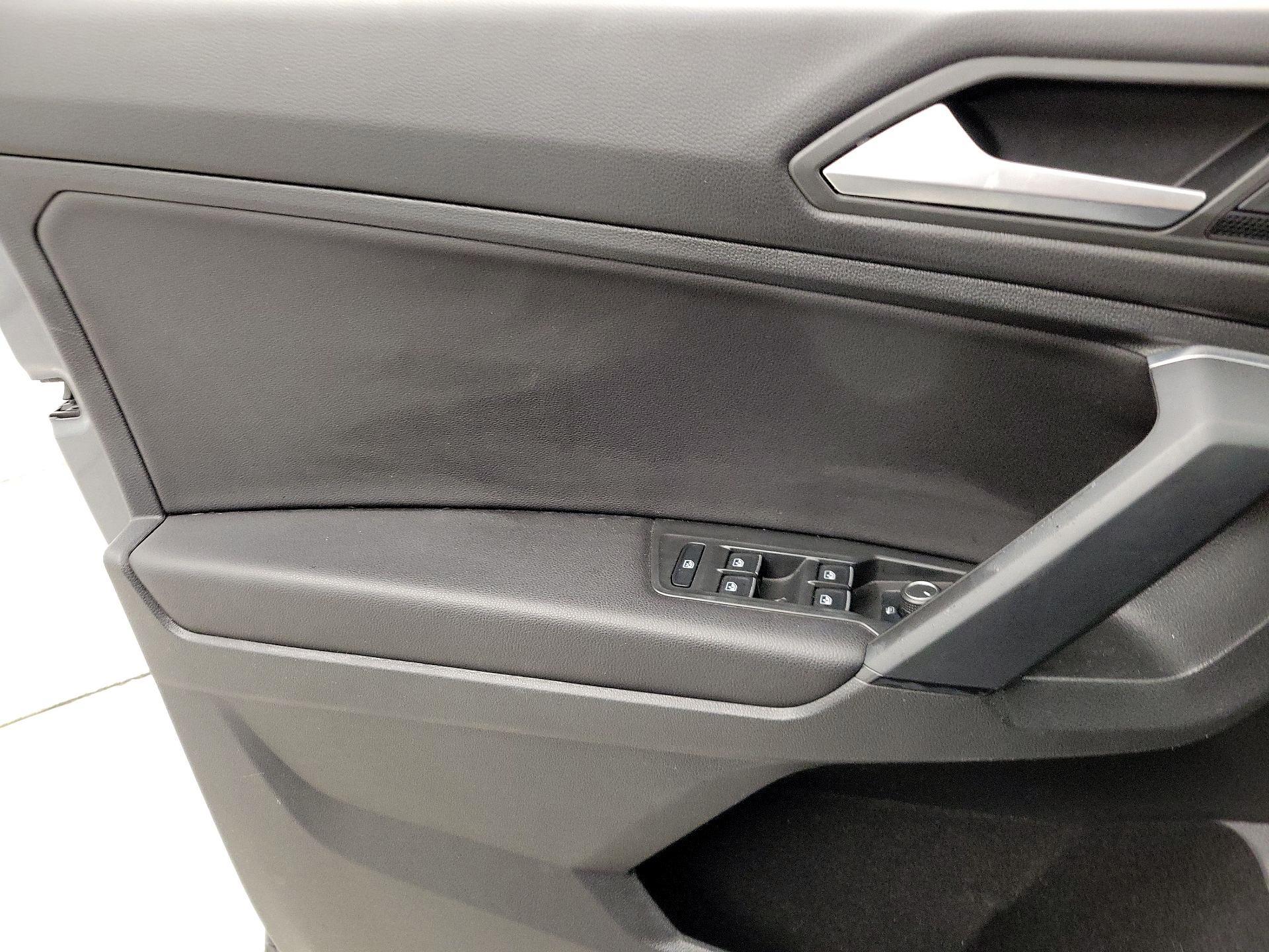 Thumbnail: 2019 Volkswagen Tiguan - 12