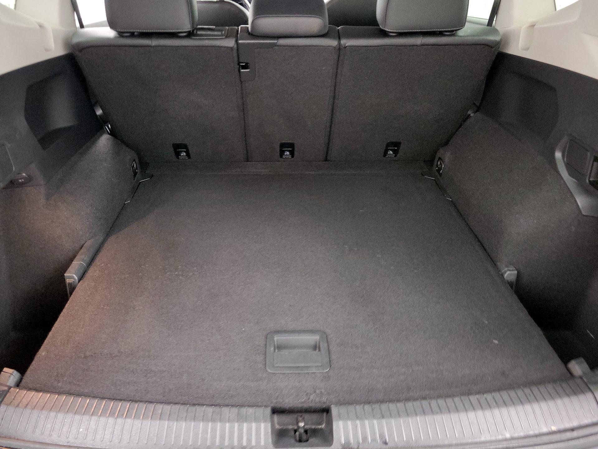 Thumbnail: 2019 Volkswagen Tiguan - 20