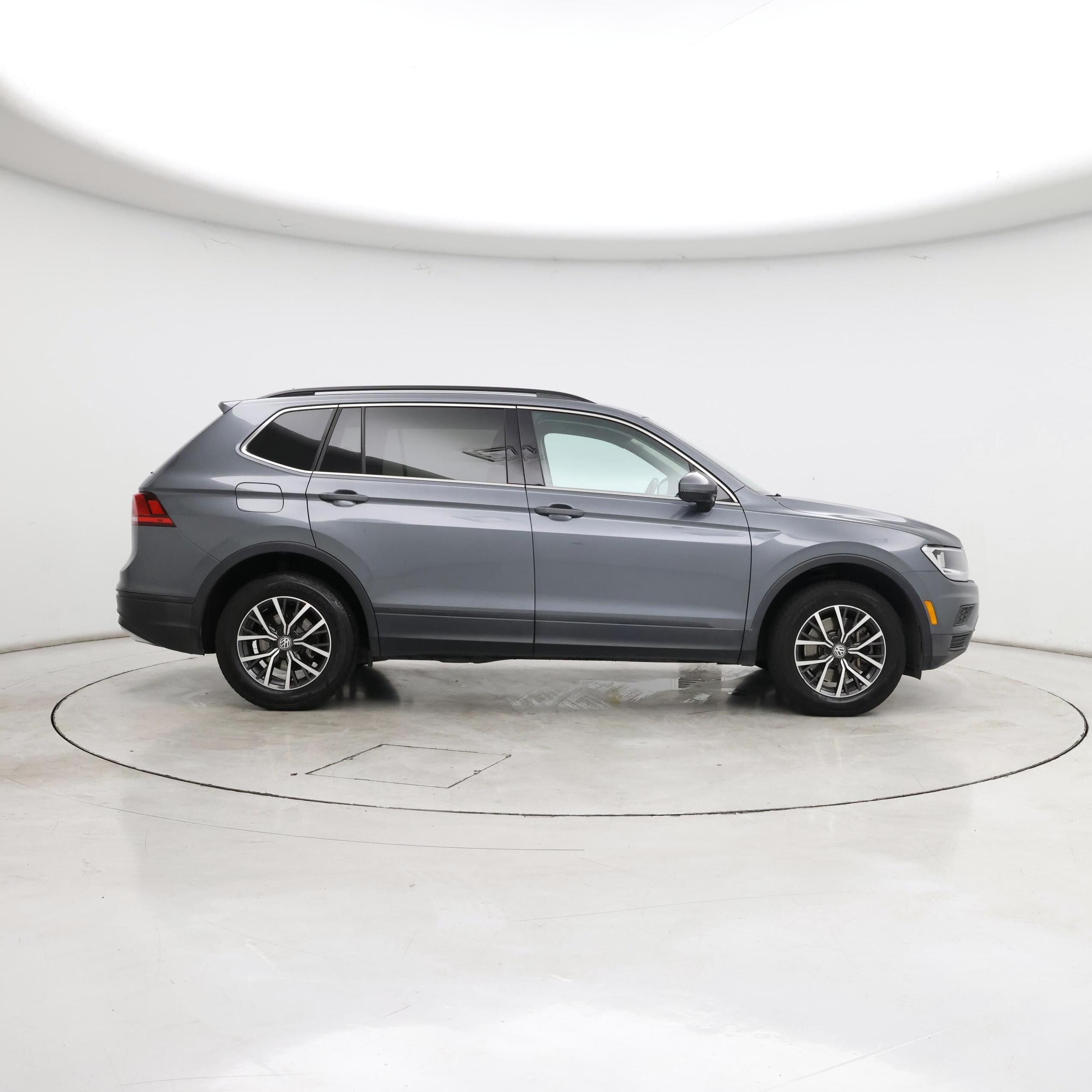 Thumbnail: 2019 Volkswagen Tiguan - 7