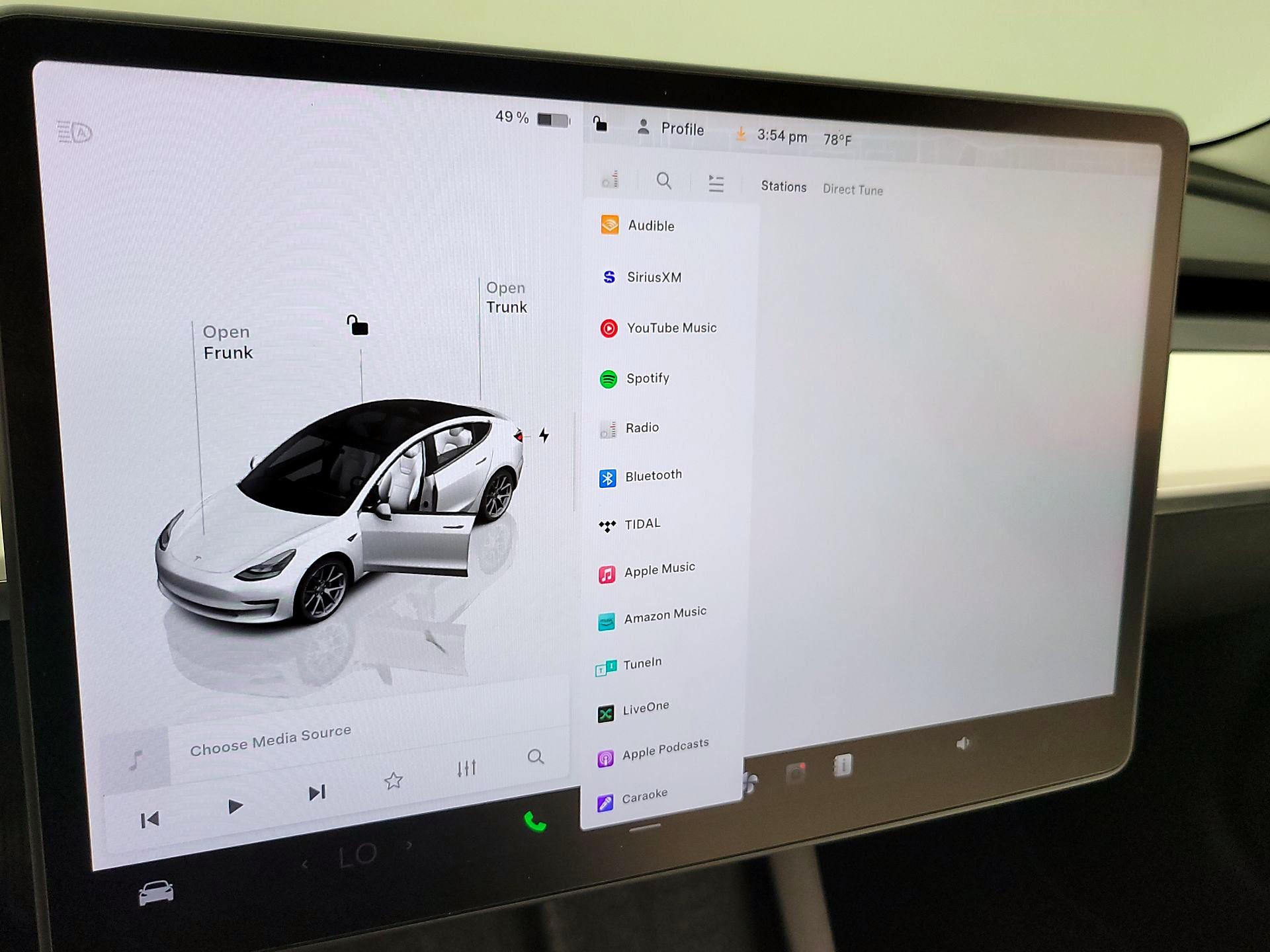 Thumbnail: 2022 Tesla Model 3 - 15