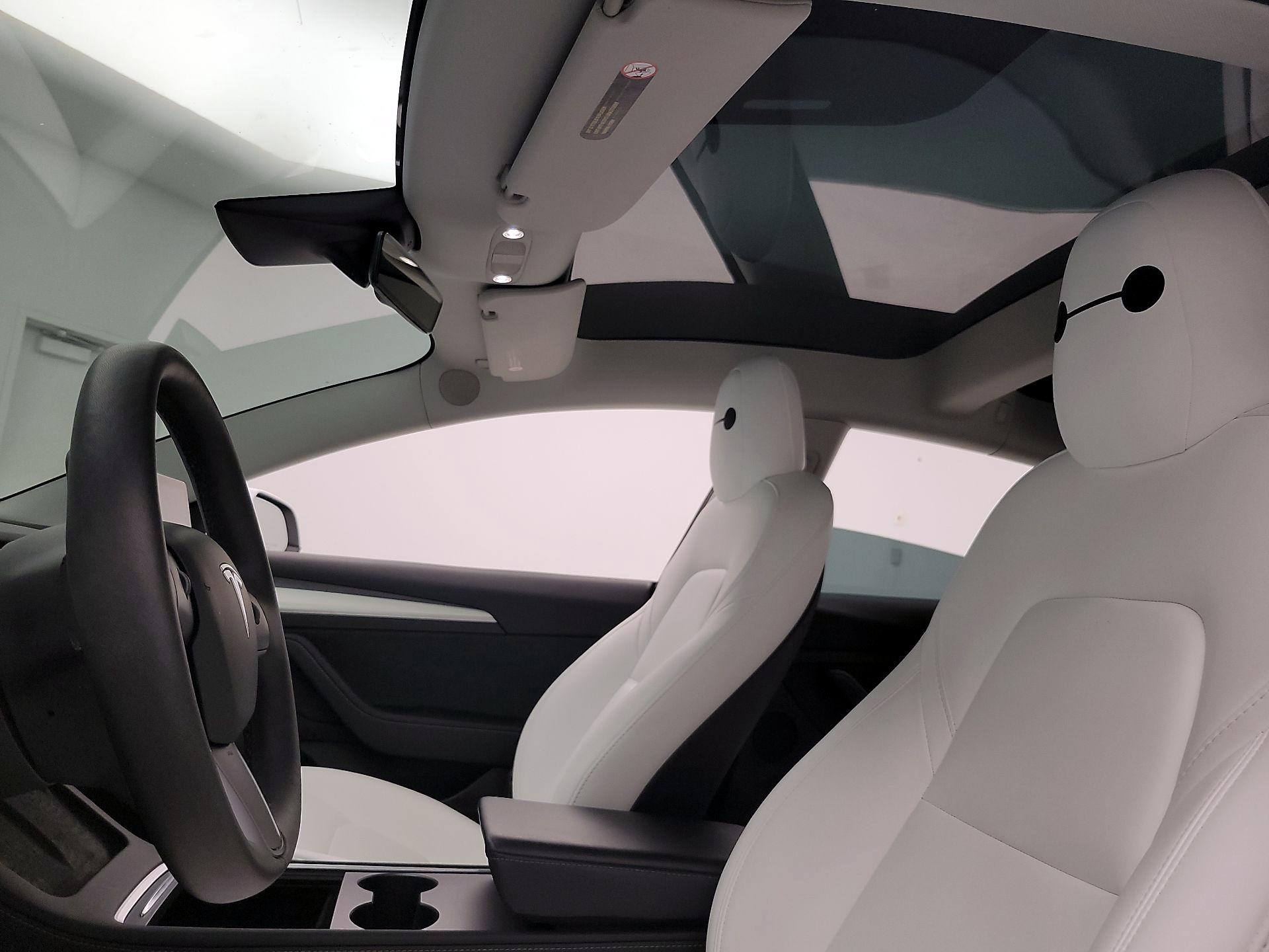 Thumbnail: 2022 Tesla Model 3 - 19