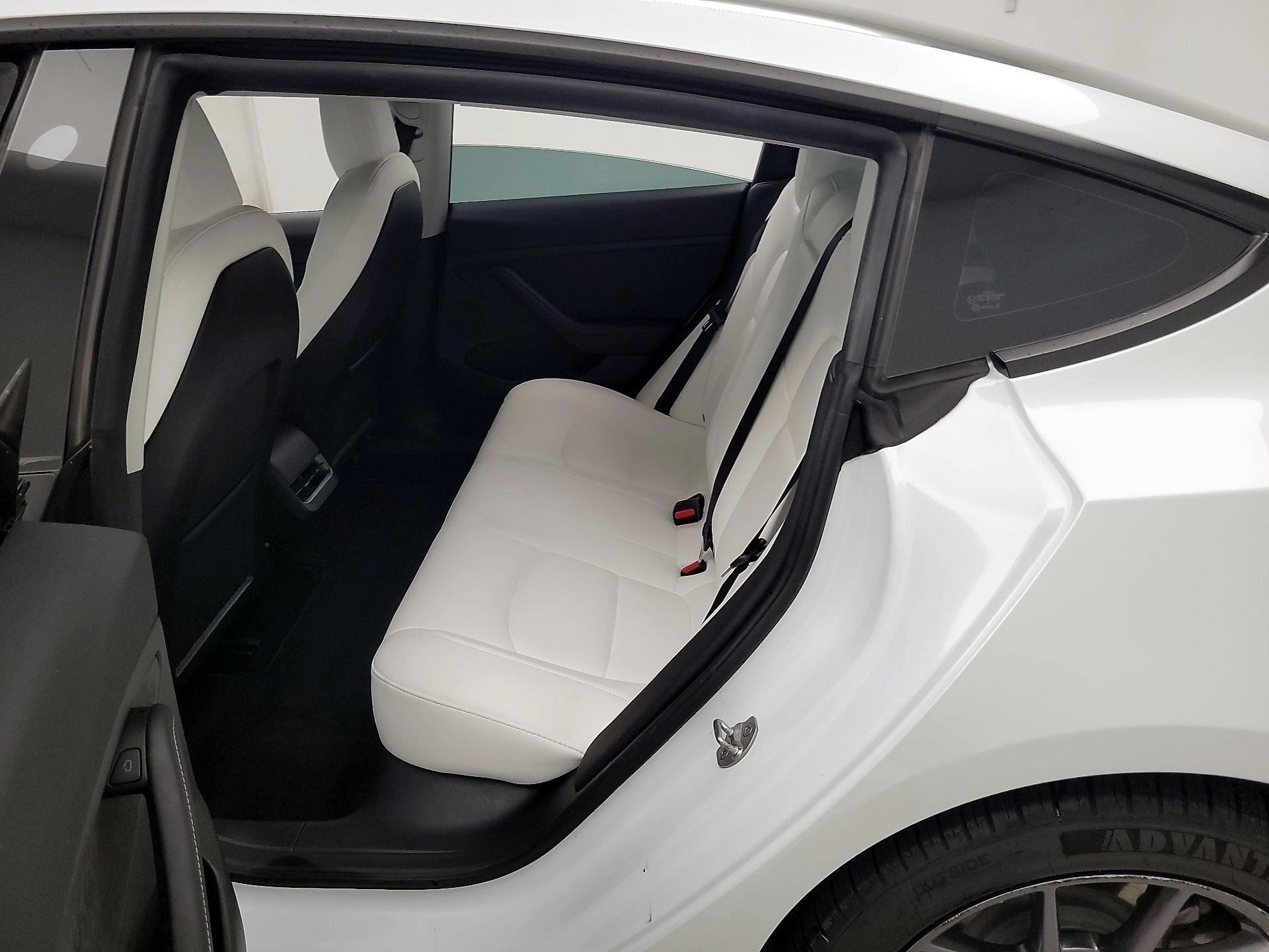 Thumbnail: 2022 Tesla Model 3 - 20