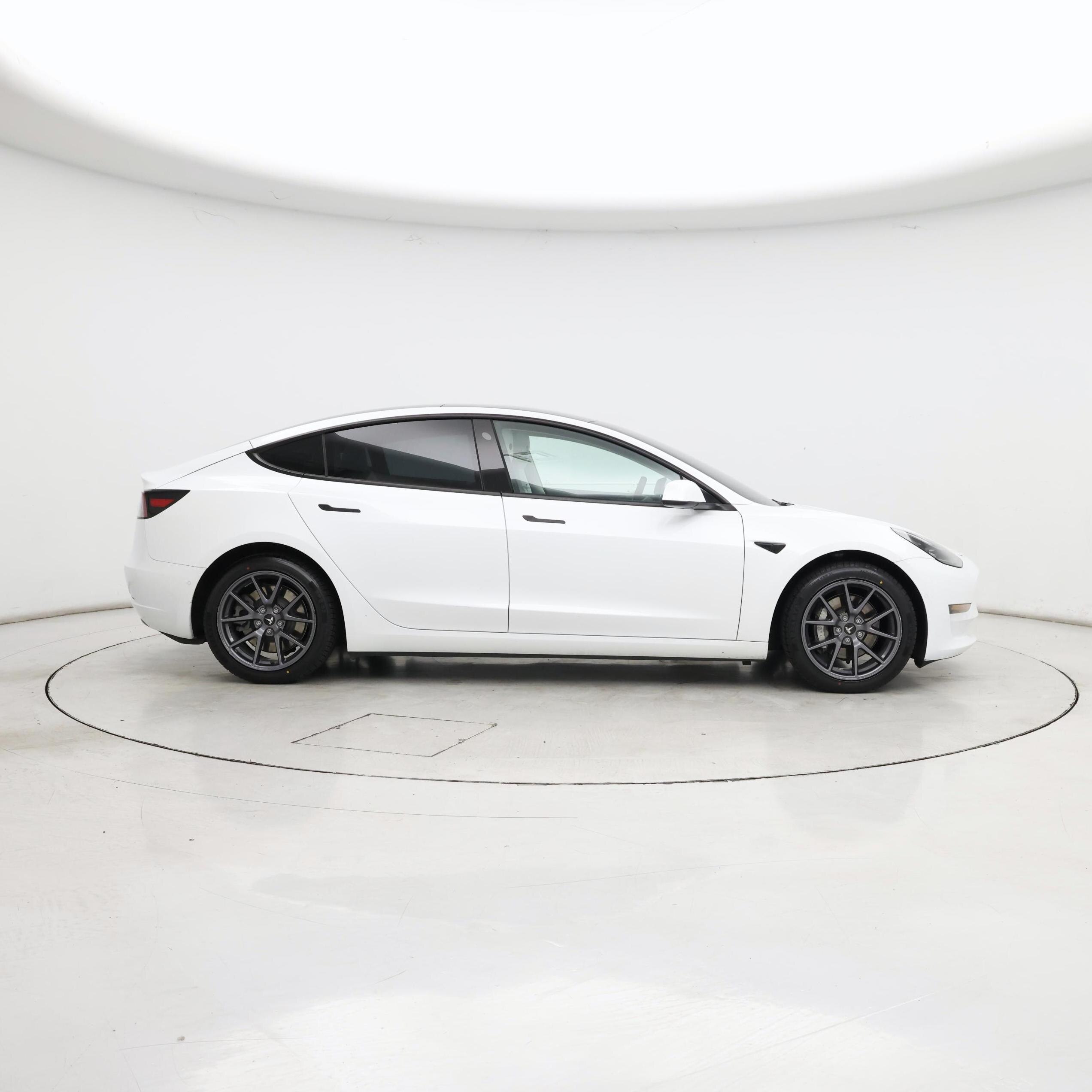 Thumbnail: 2022 Tesla Model 3 - 7