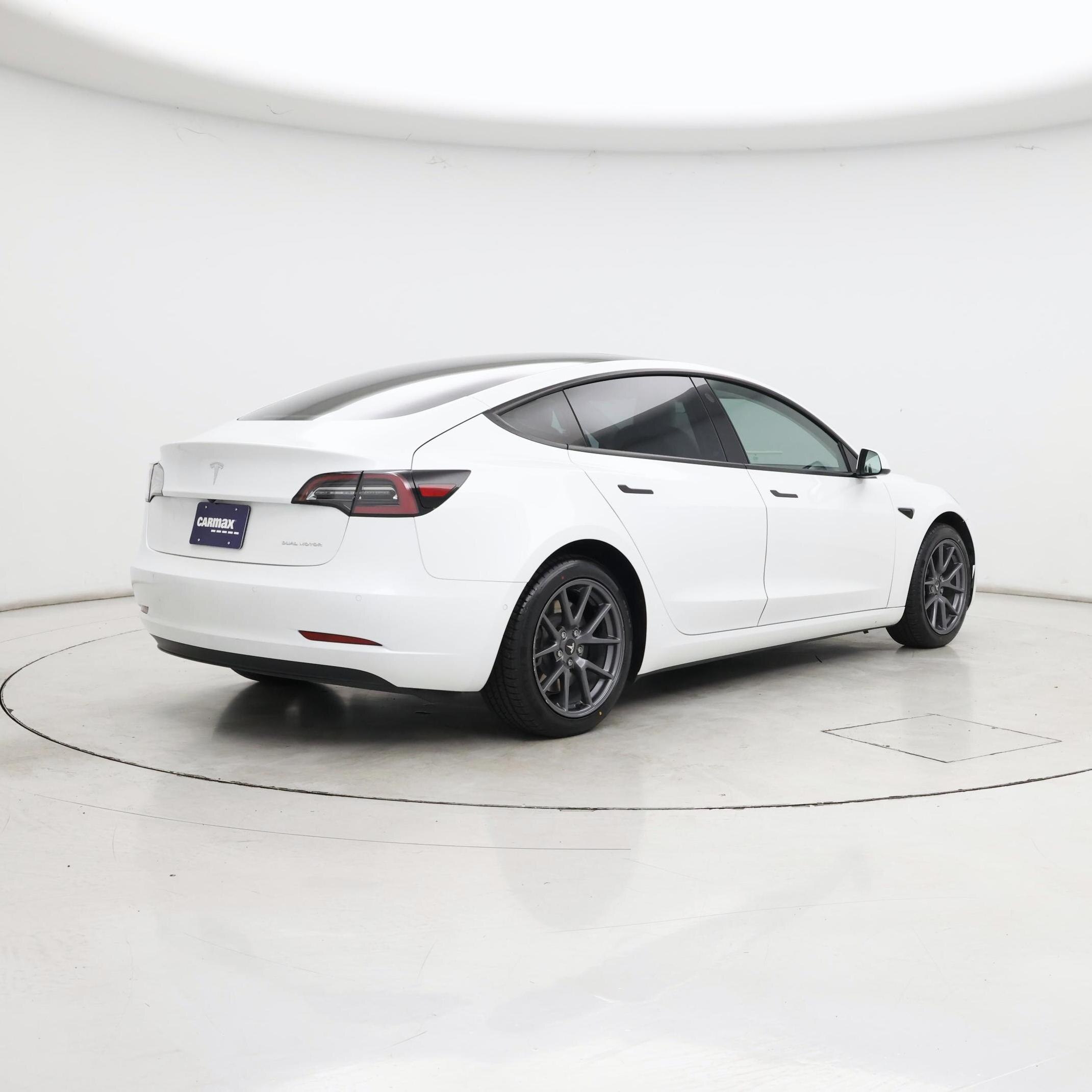 Thumbnail: 2022 Tesla Model 3 - 8