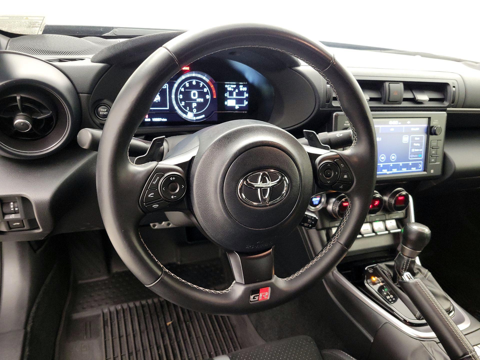 Thumbnail: 2024 Toyota GR86 - 10