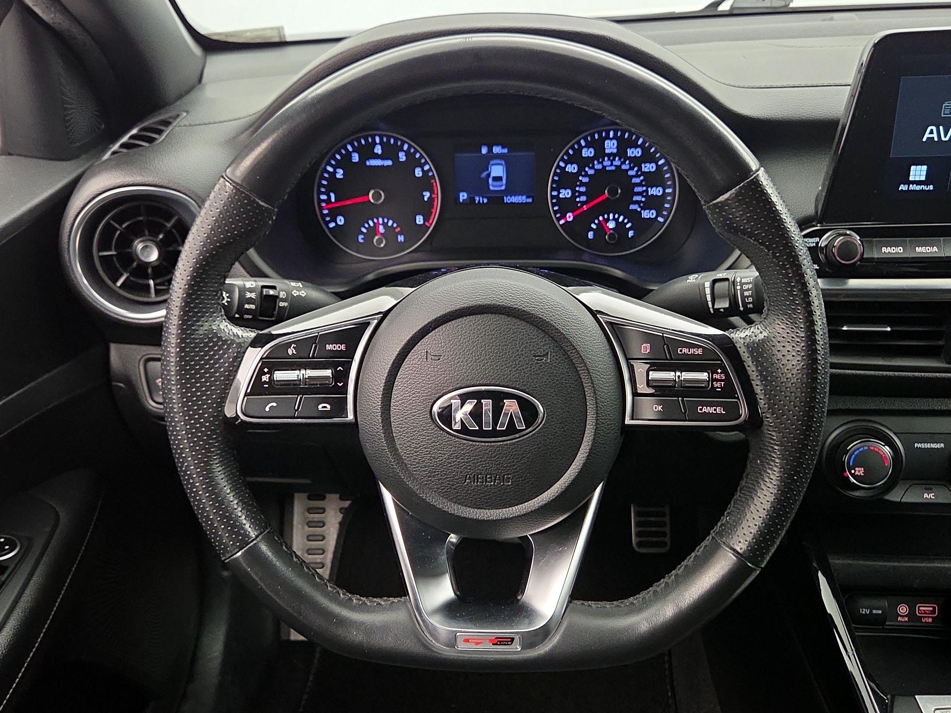 Thumbnail: 2020 Kia Forte - 10