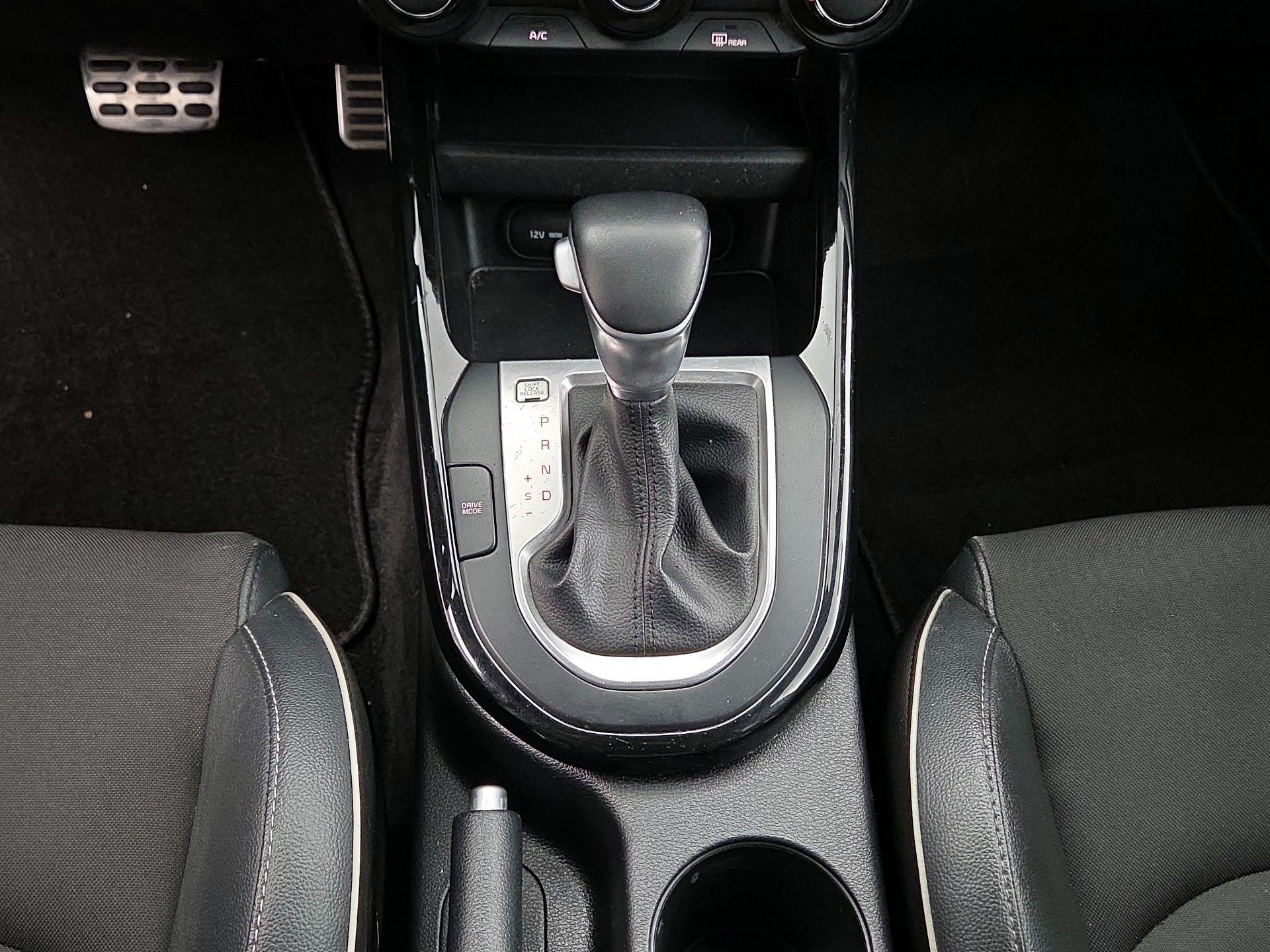 Thumbnail: 2020 Kia Forte - 17