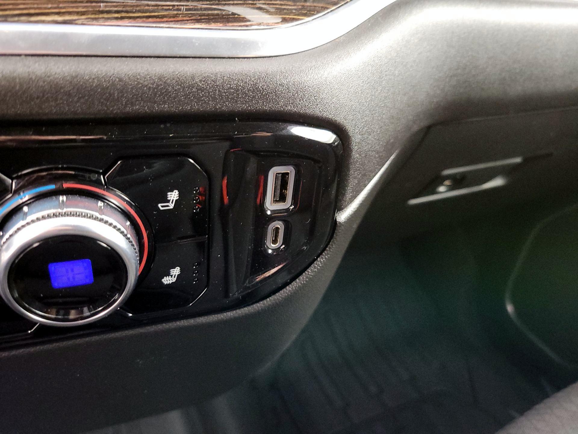 Thumbnail: 2022 GMC Sierra 1500 - 18