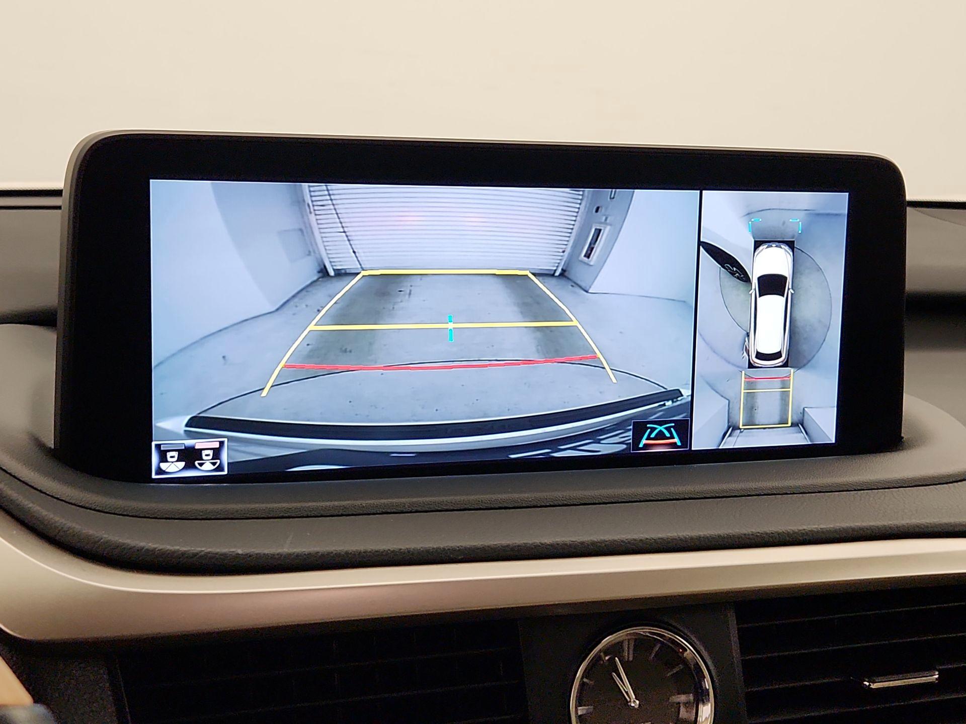 Thumbnail: 2022 Lexus RX - 15