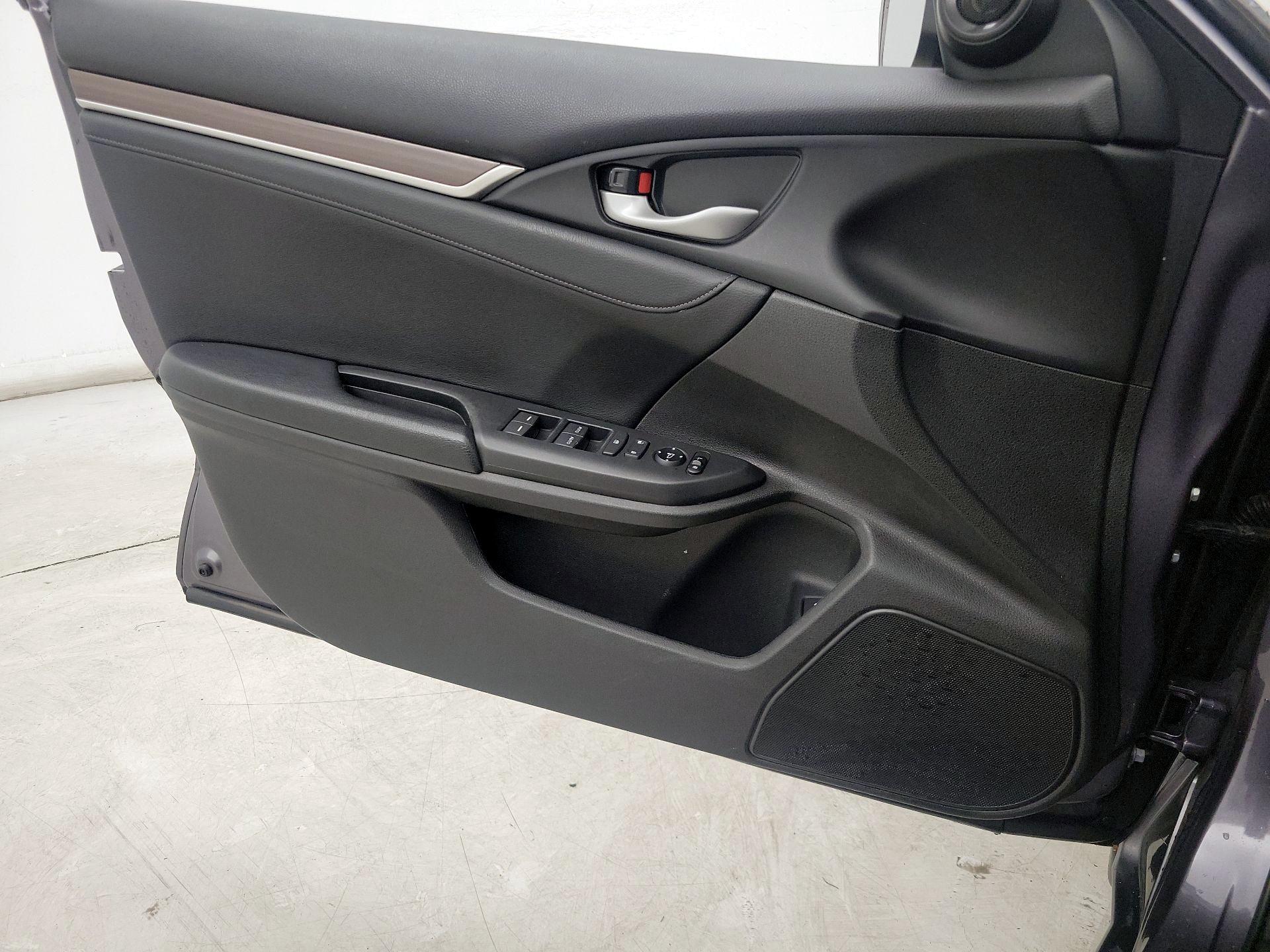 Thumbnail: 2019 Honda Civic - 12