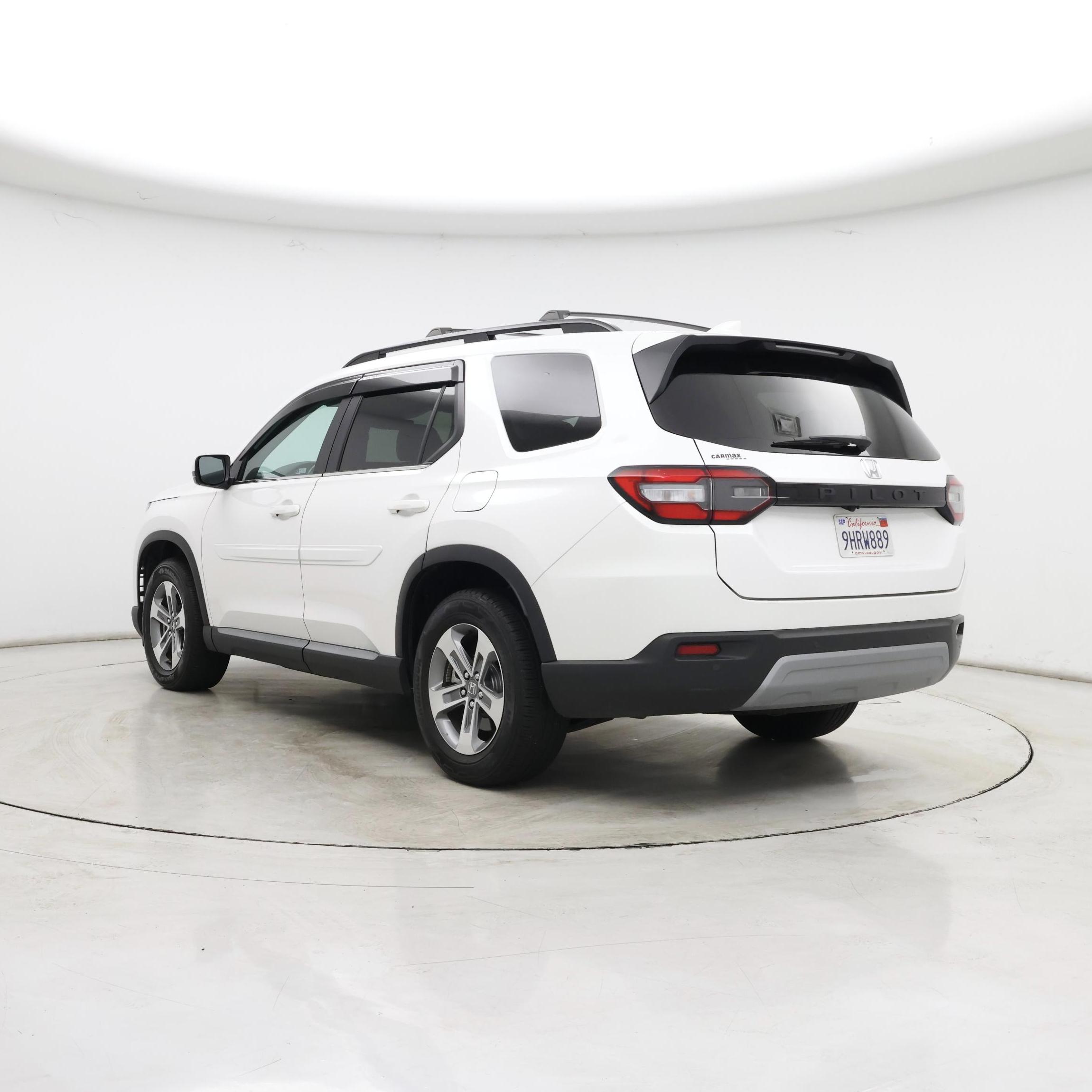 Thumbnail: 2023 Honda Pilot - 2