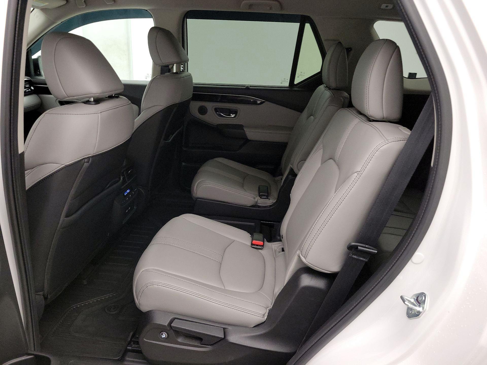 Thumbnail: 2023 Honda Pilot - 19