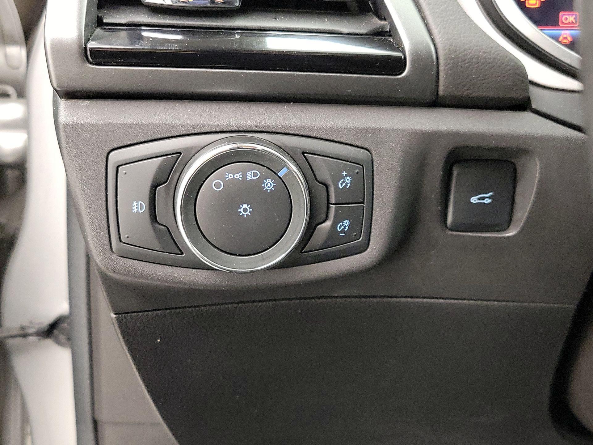 Thumbnail: 2014 Ford Fusion - 13