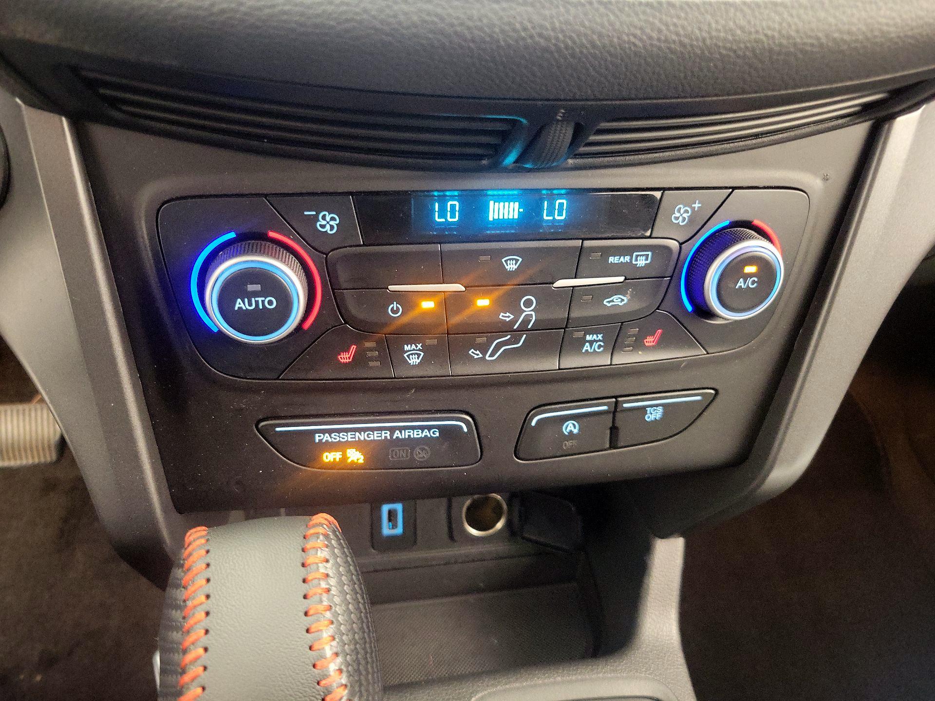 Thumbnail: 2019 Ford Escape - 16