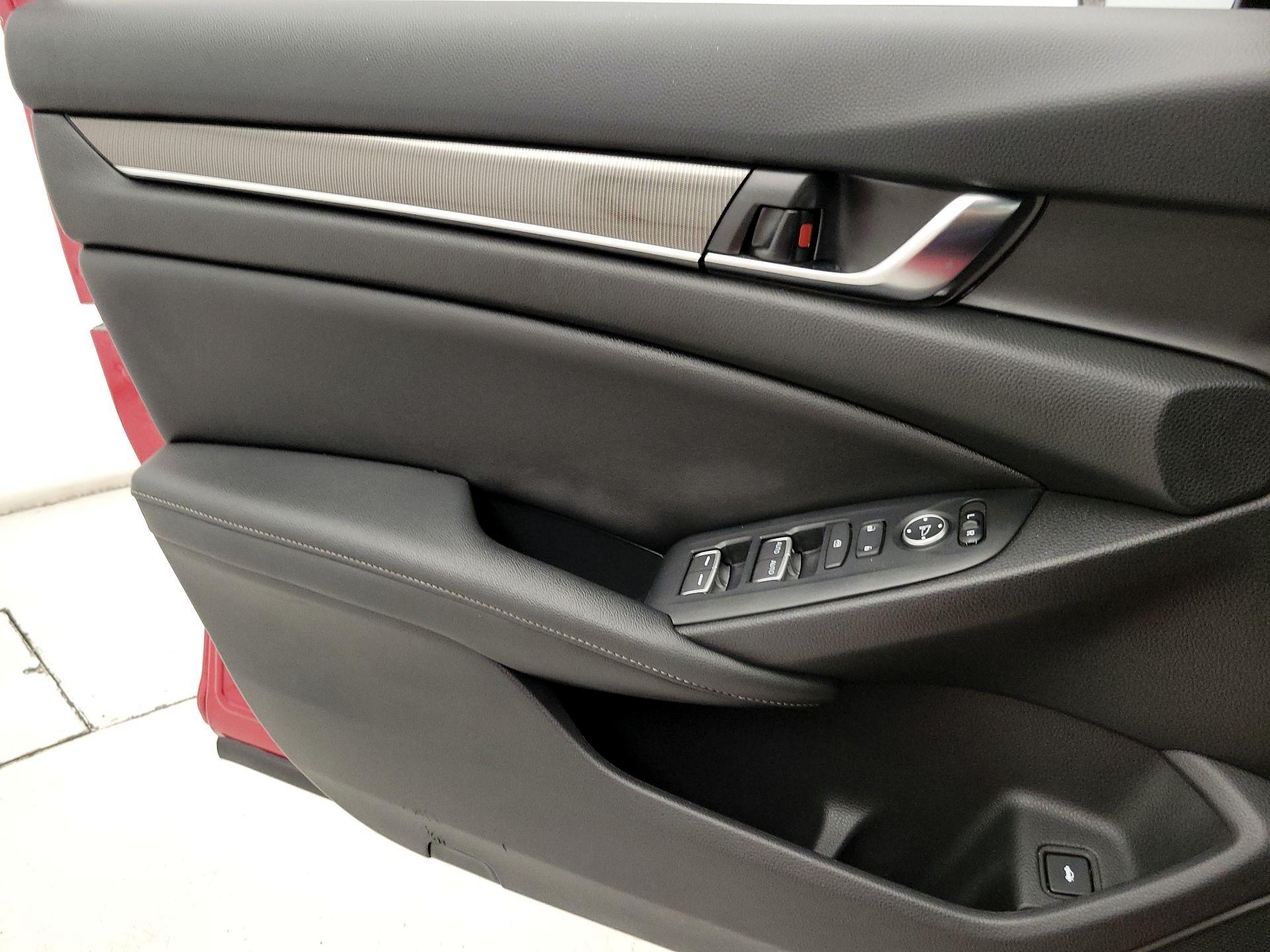 Thumbnail: 2019 Honda Accord - 12