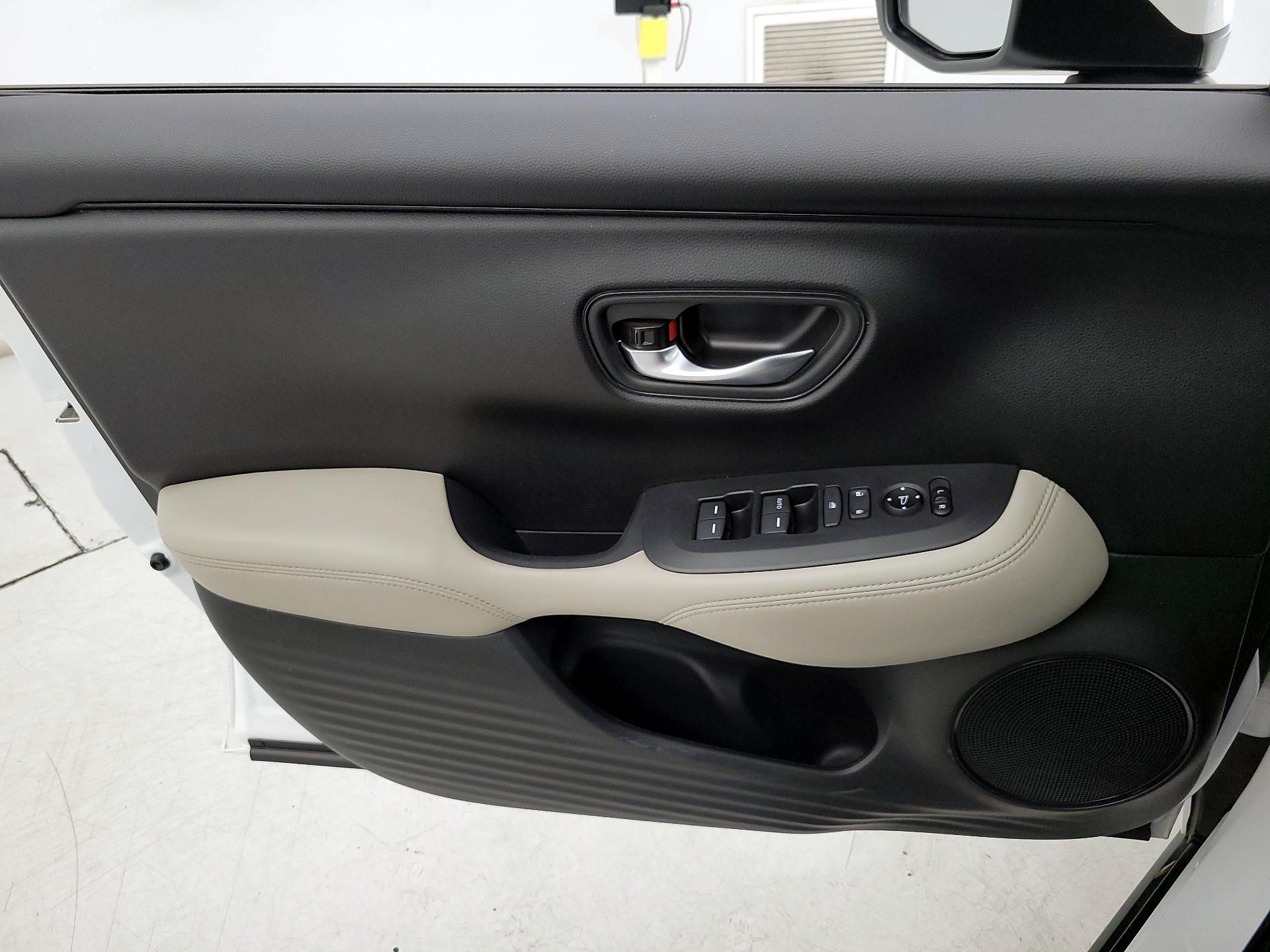 Thumbnail: 2025 Honda HR-V - 12