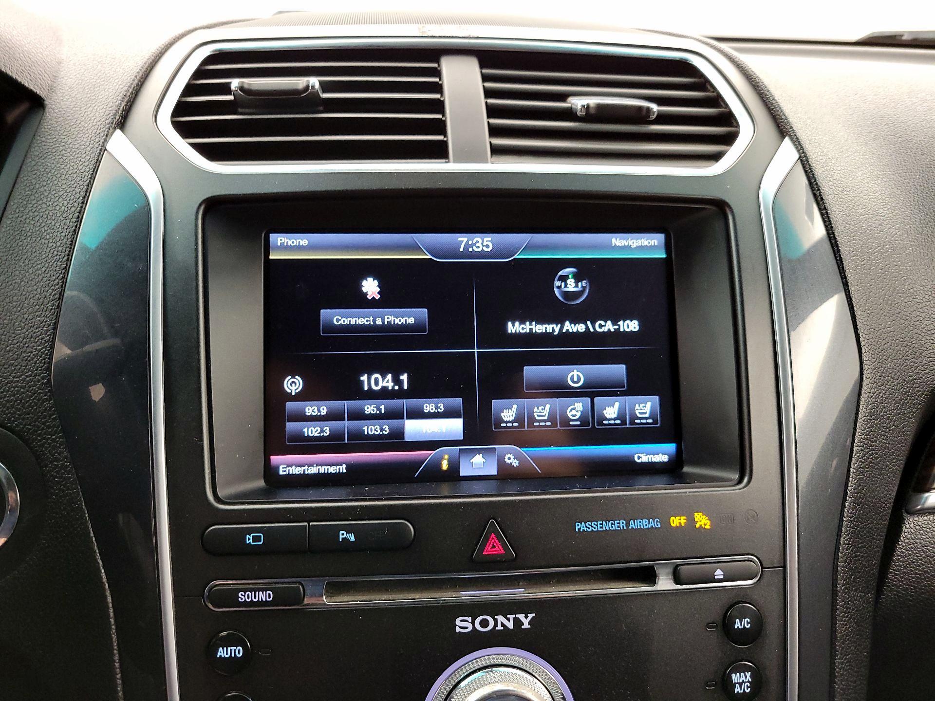 Thumbnail: 2016 Ford Explorer - 16