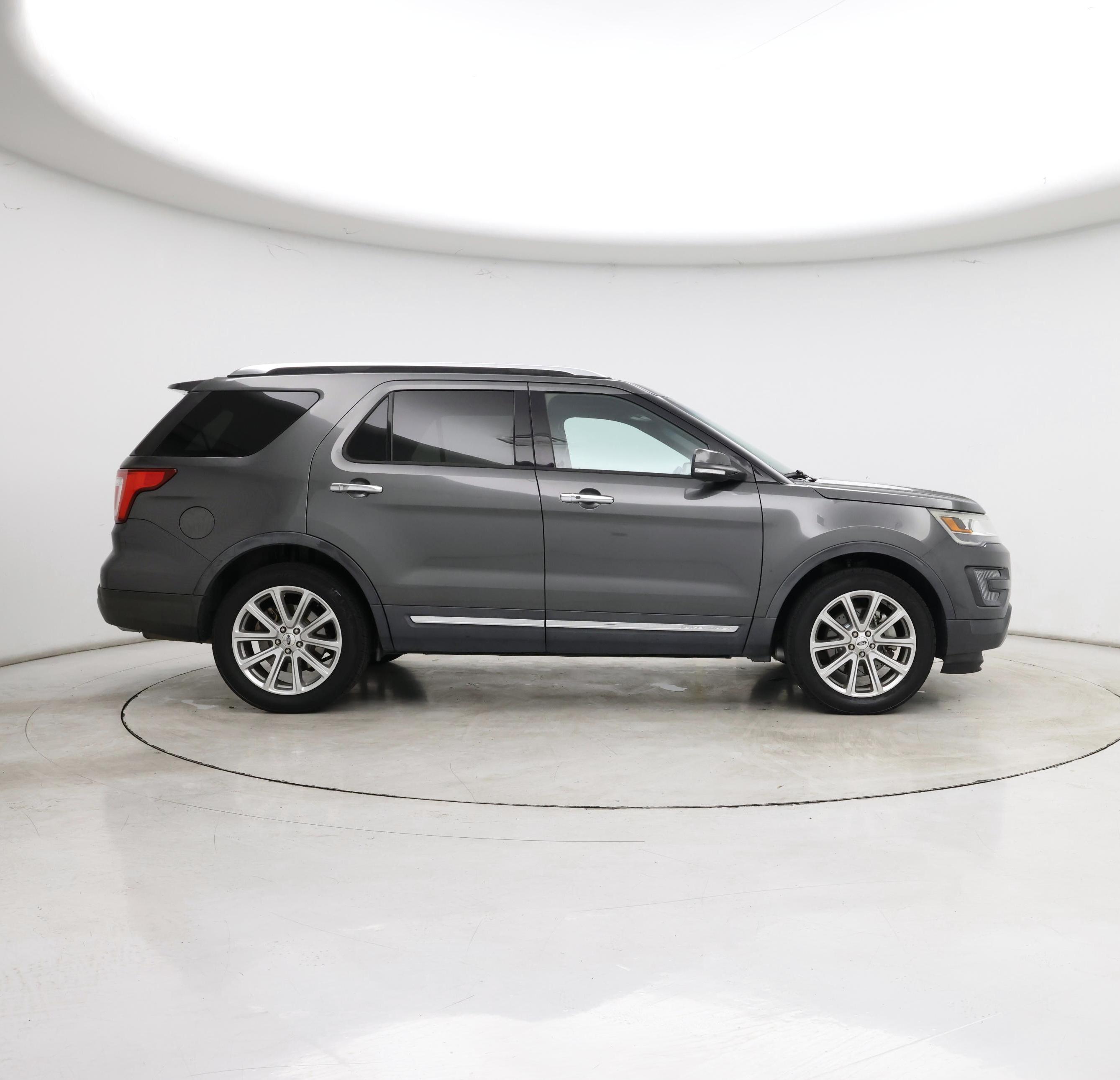 Thumbnail: 2016 Ford Explorer - 7