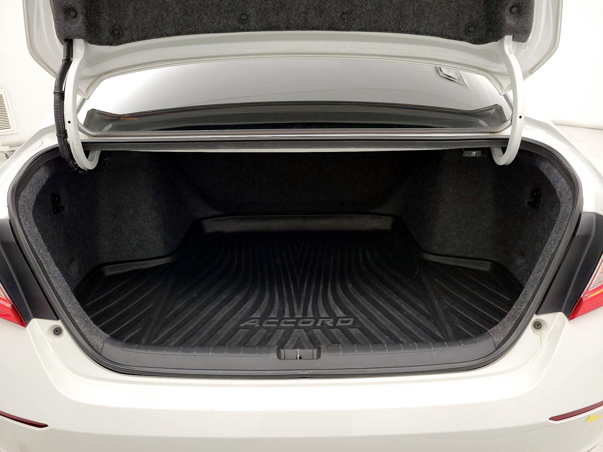 Thumbnail: 2019 Honda Accord - 20