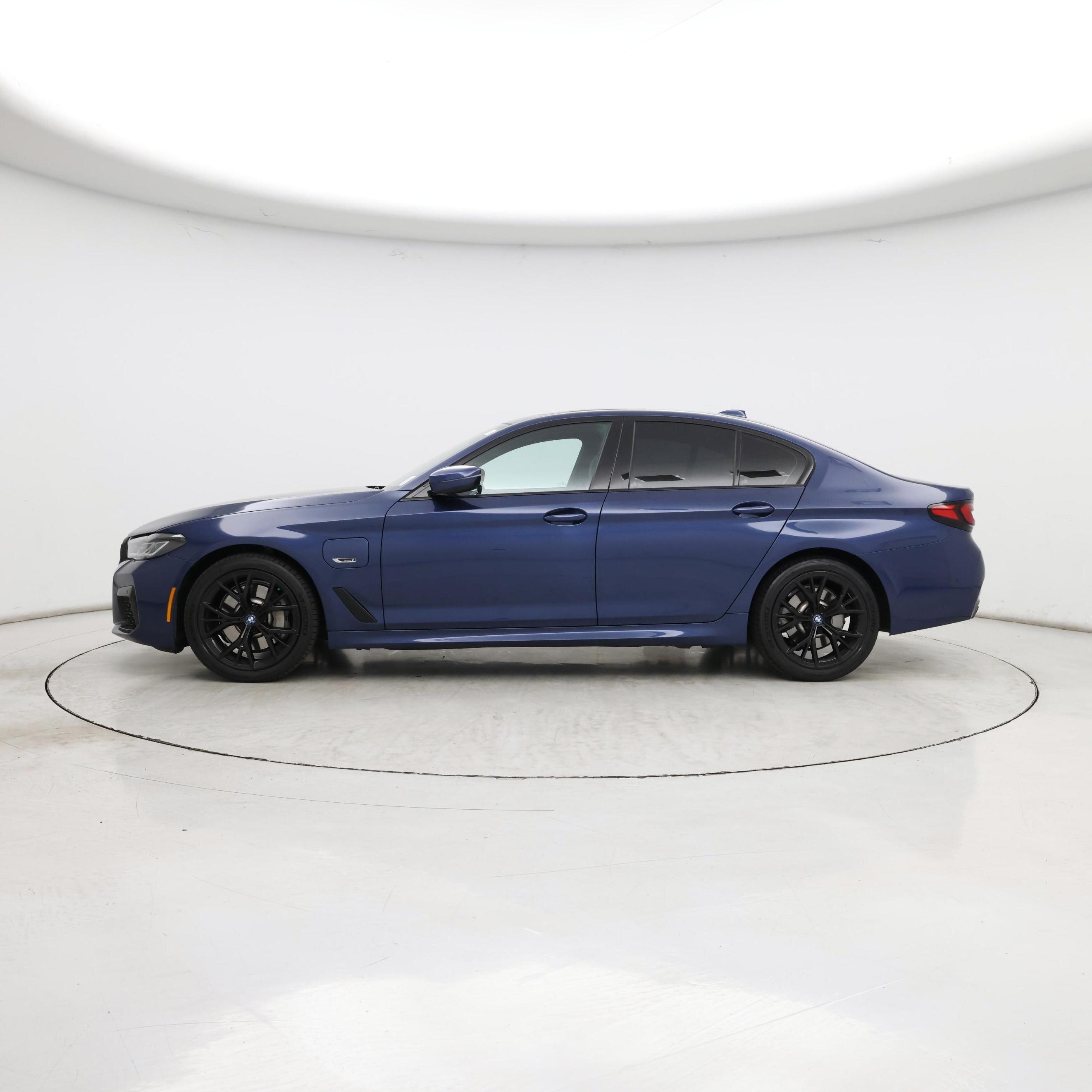 Thumbnail: 2022 BMW 5 Series - 3