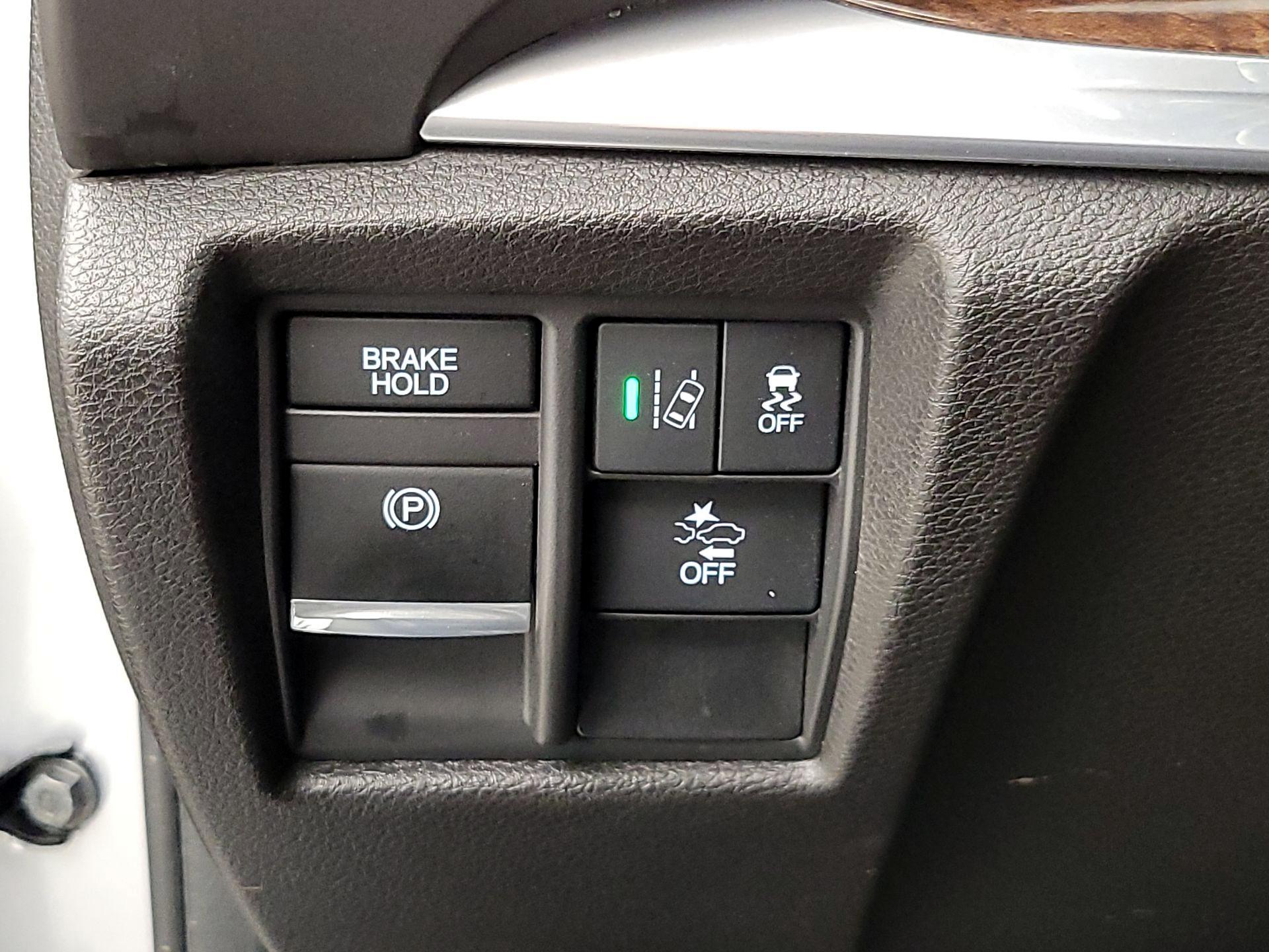 Thumbnail: 2017 Acura MDX - 13