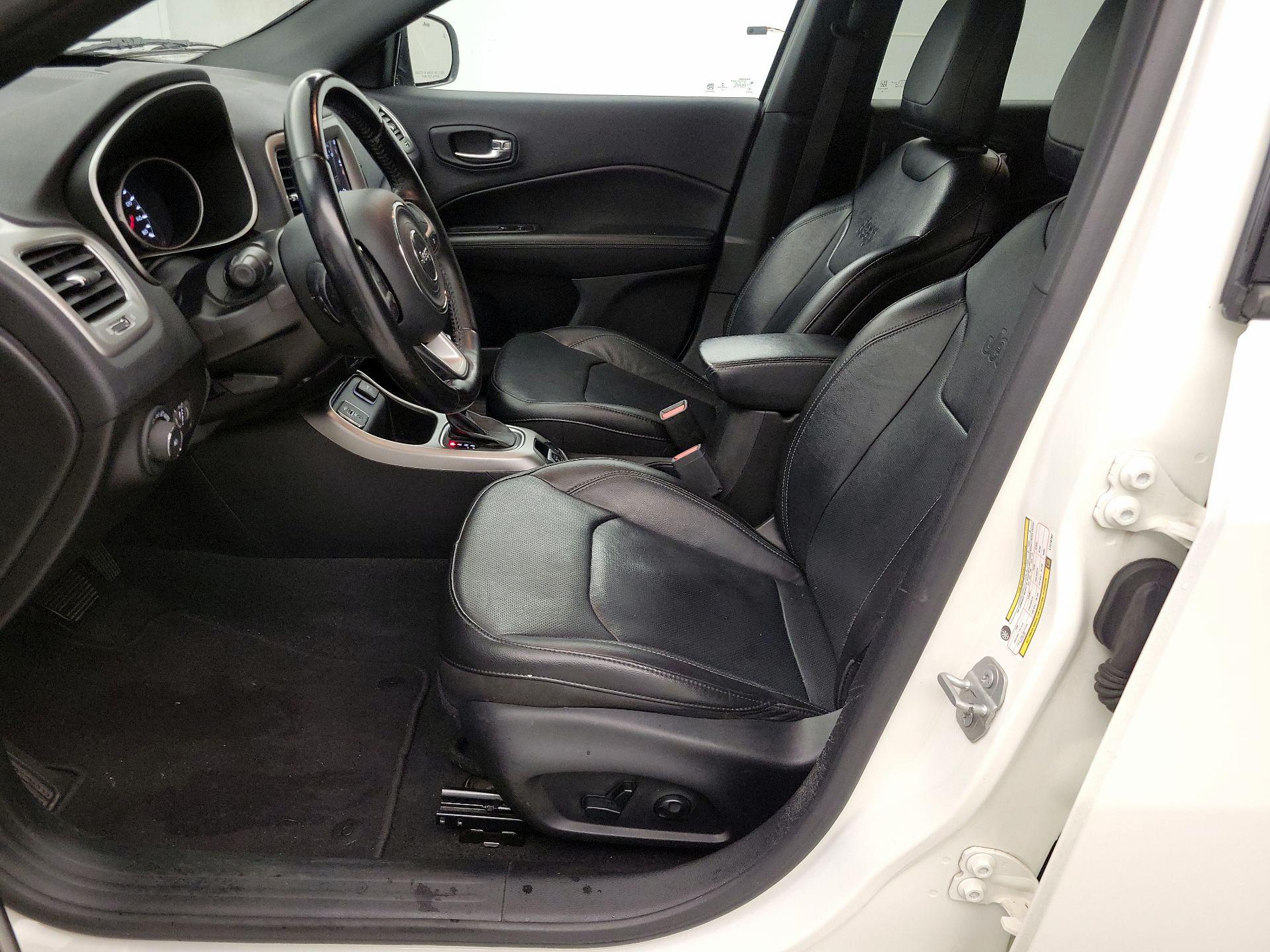 Thumbnail: 2020 Jeep Compass - 11