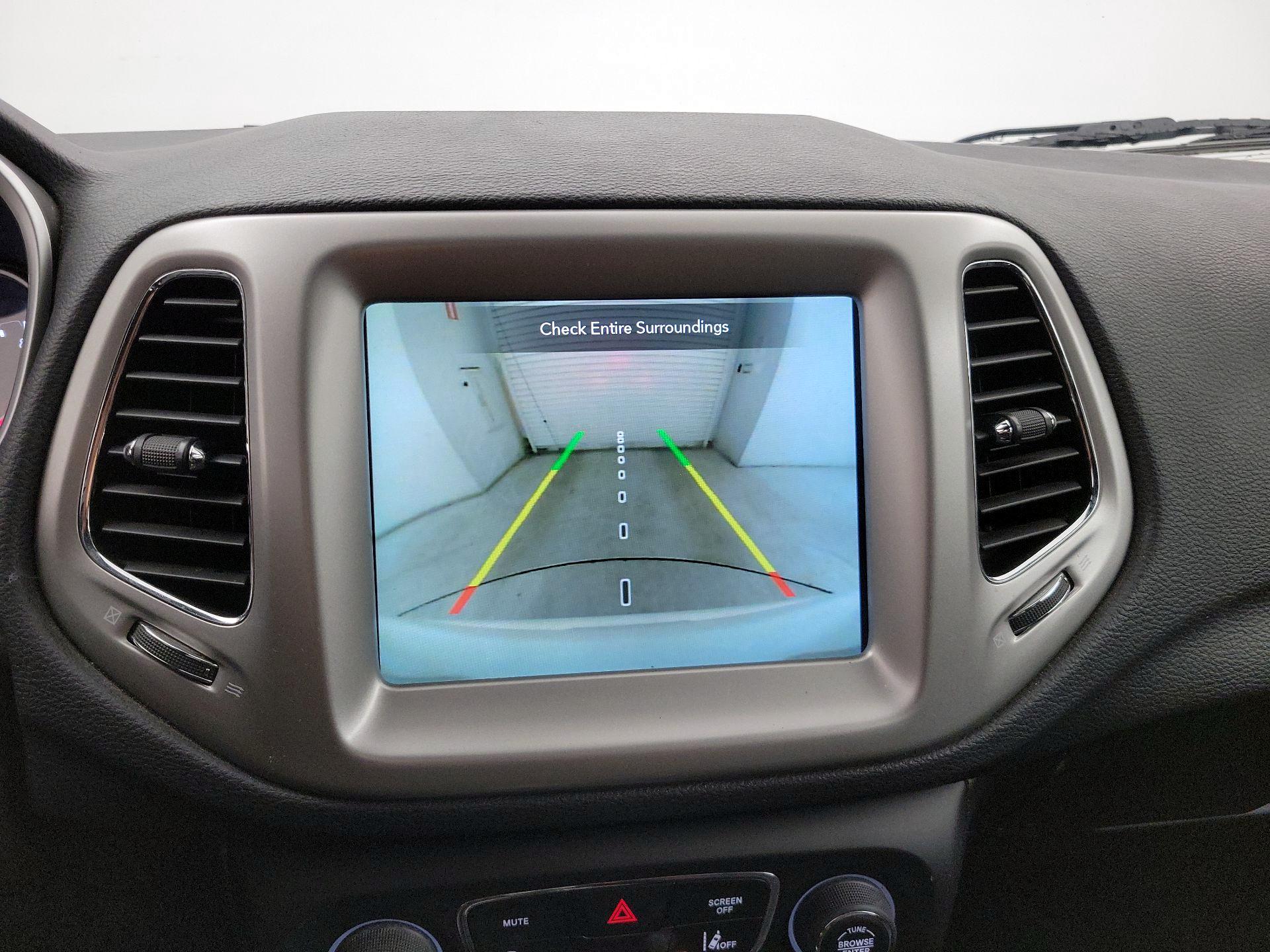 Thumbnail: 2020 Jeep Compass - 15