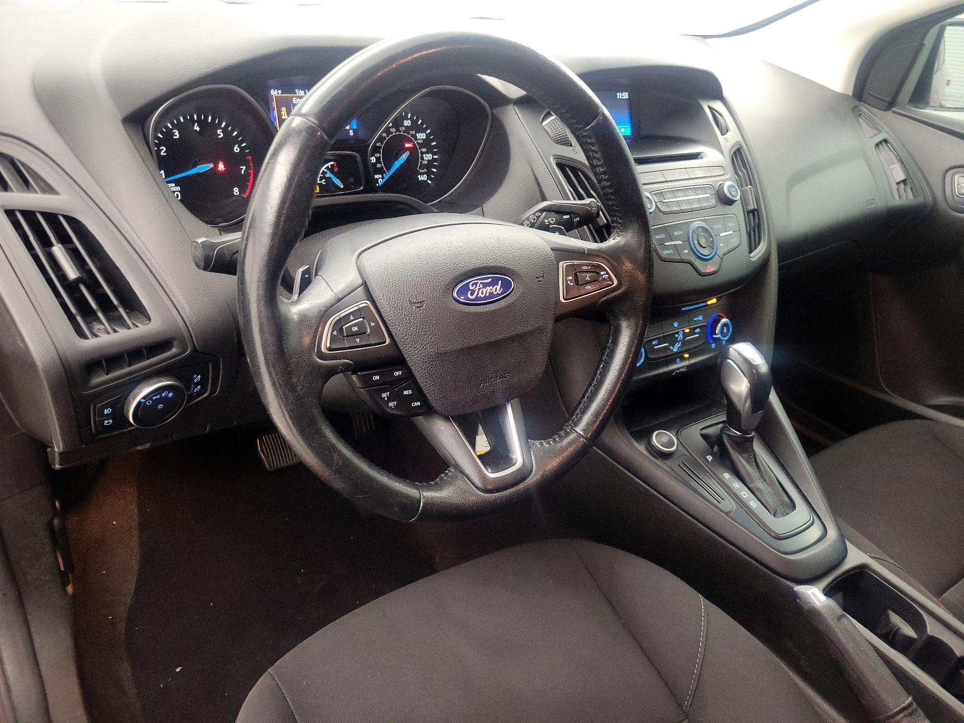 Thumbnail: 2016 Ford Focus - 9