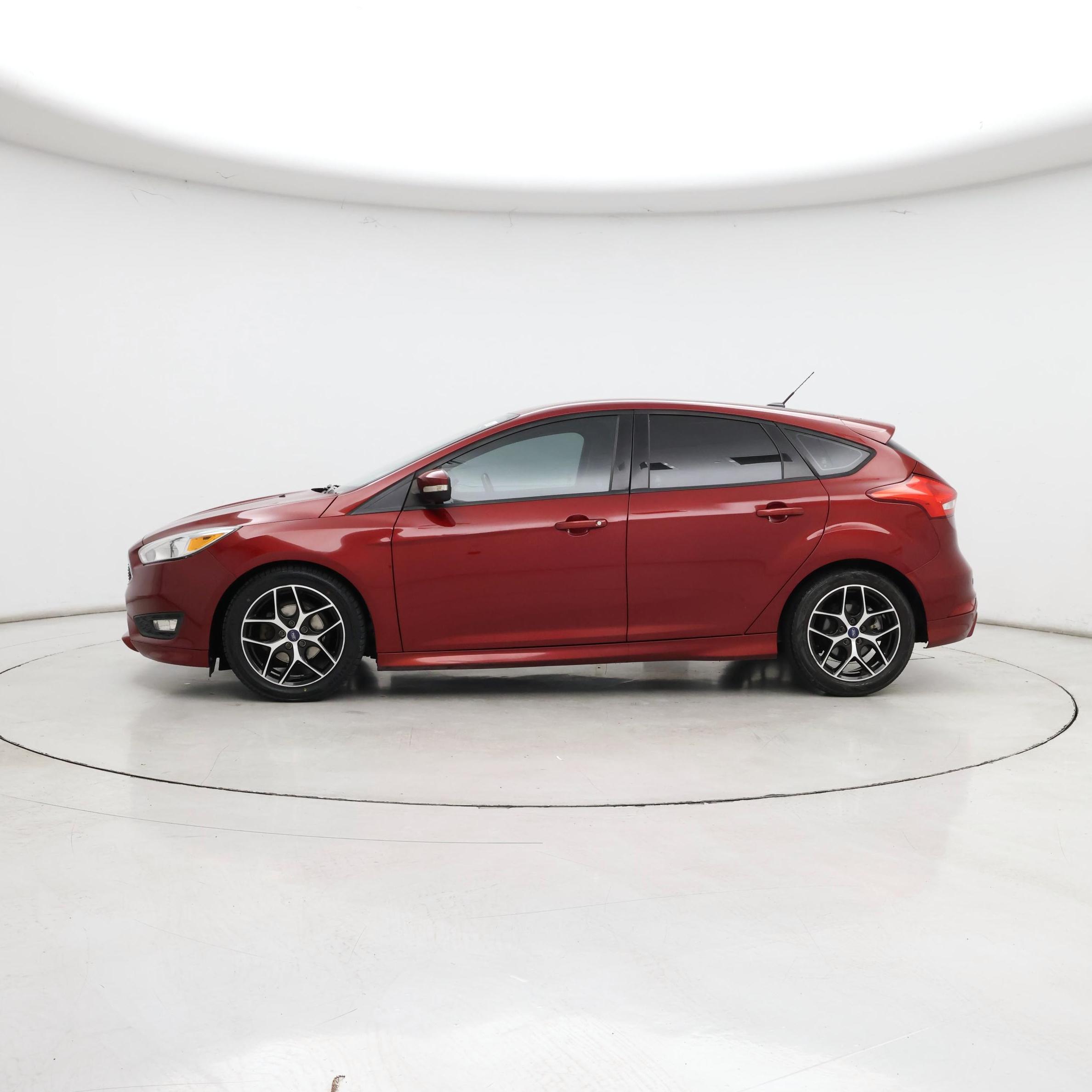 Thumbnail: 2016 Ford Focus - 3