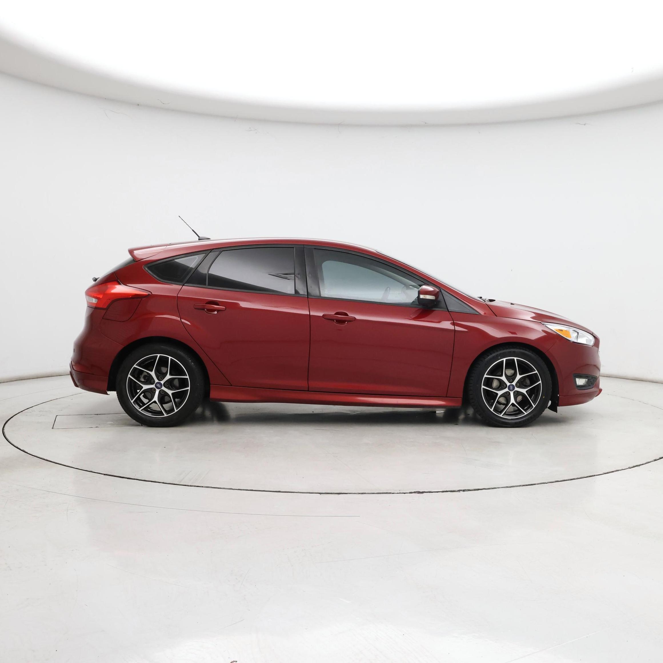 Thumbnail: 2016 Ford Focus - 7