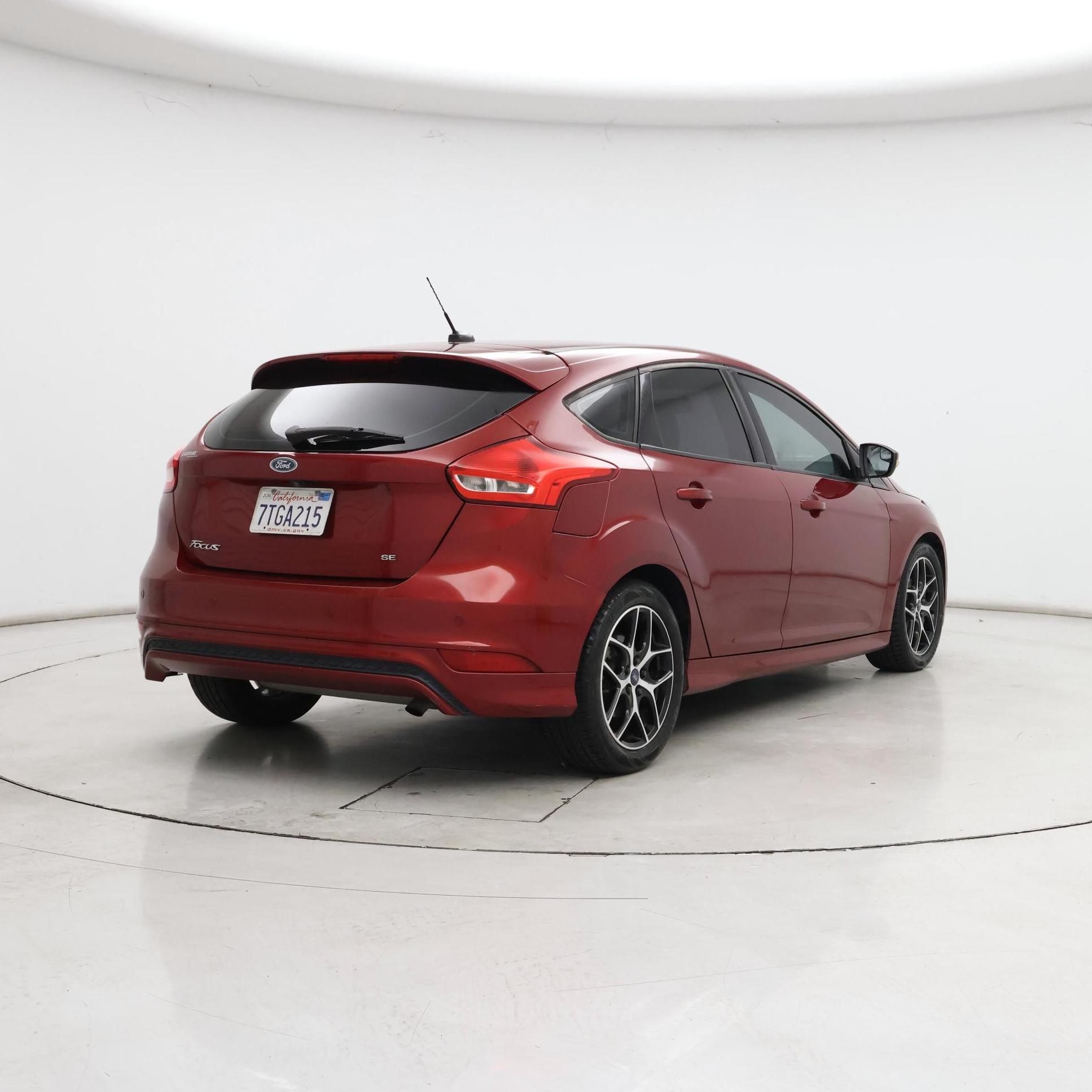 Thumbnail: 2016 Ford Focus - 8