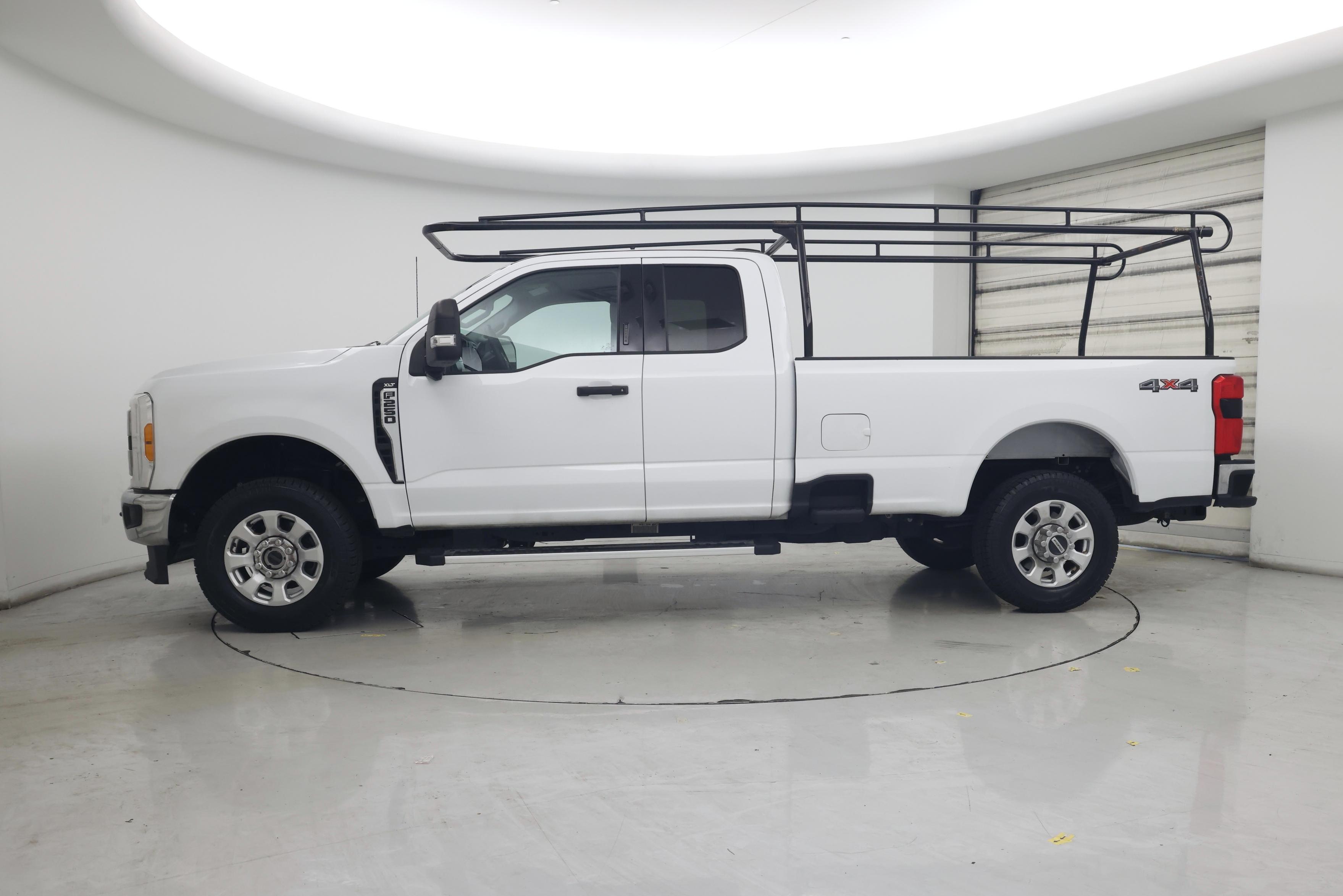 Thumbnail: 2023 Ford F-250 - 3