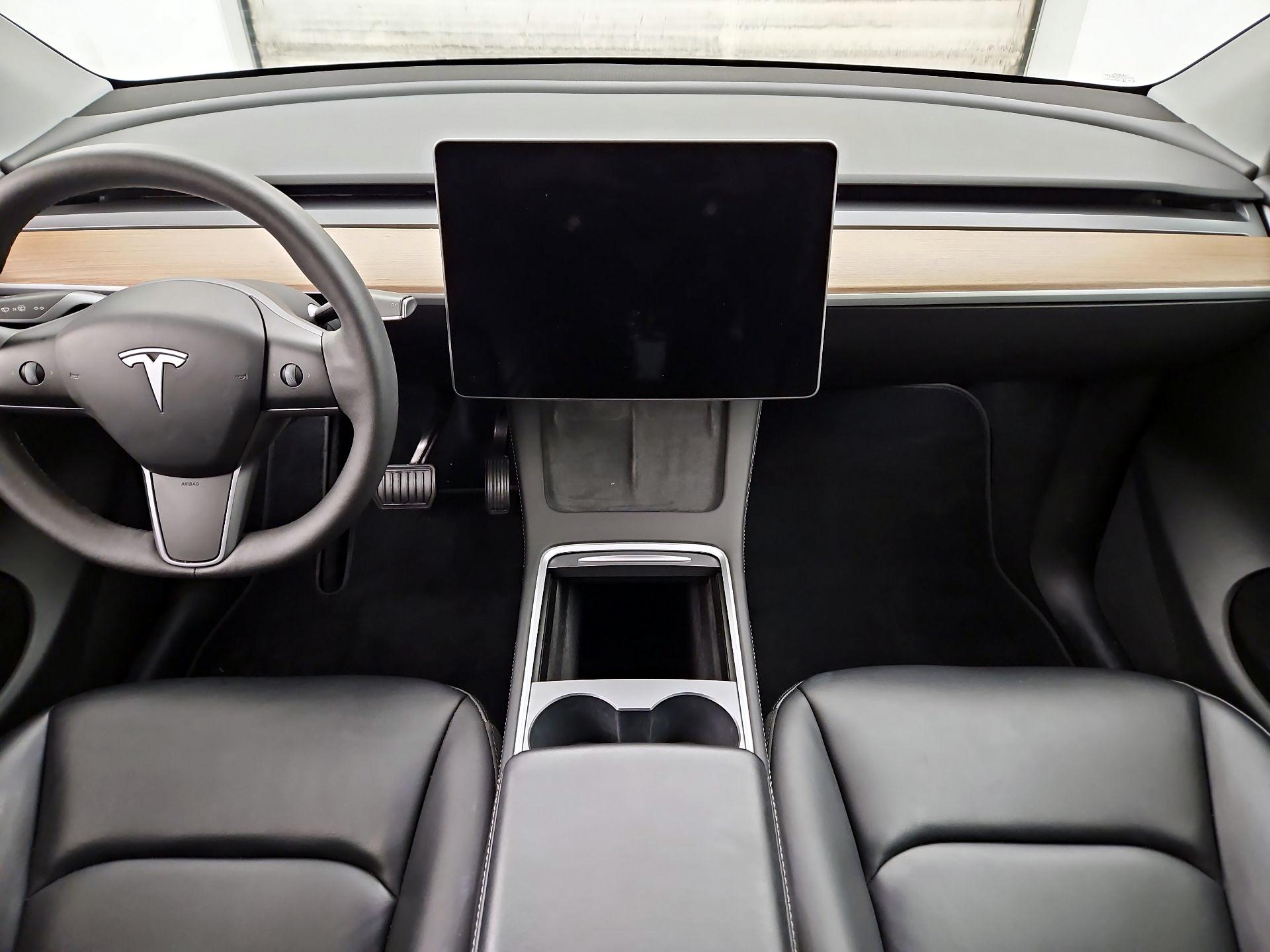 Thumbnail: 2024 Tesla Model Y - 9