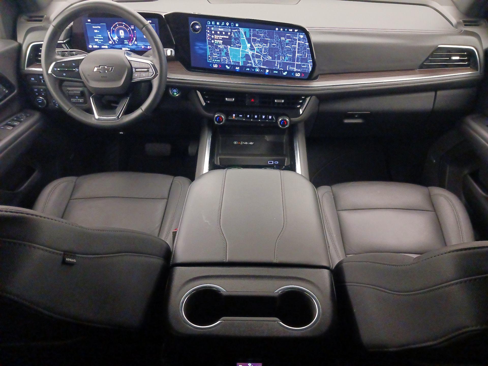 Thumbnail: 2025 Chevrolet Suburban - 9