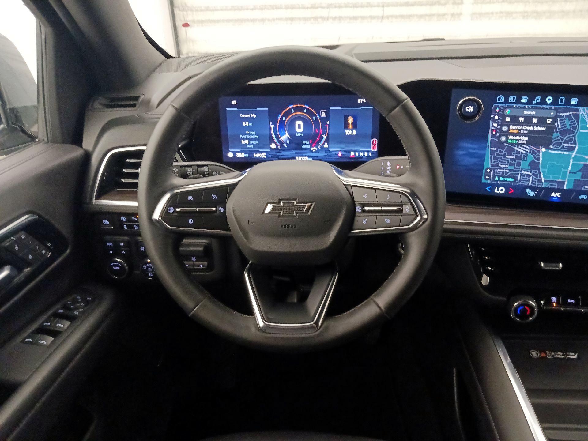 Thumbnail: 2025 Chevrolet Suburban - 10