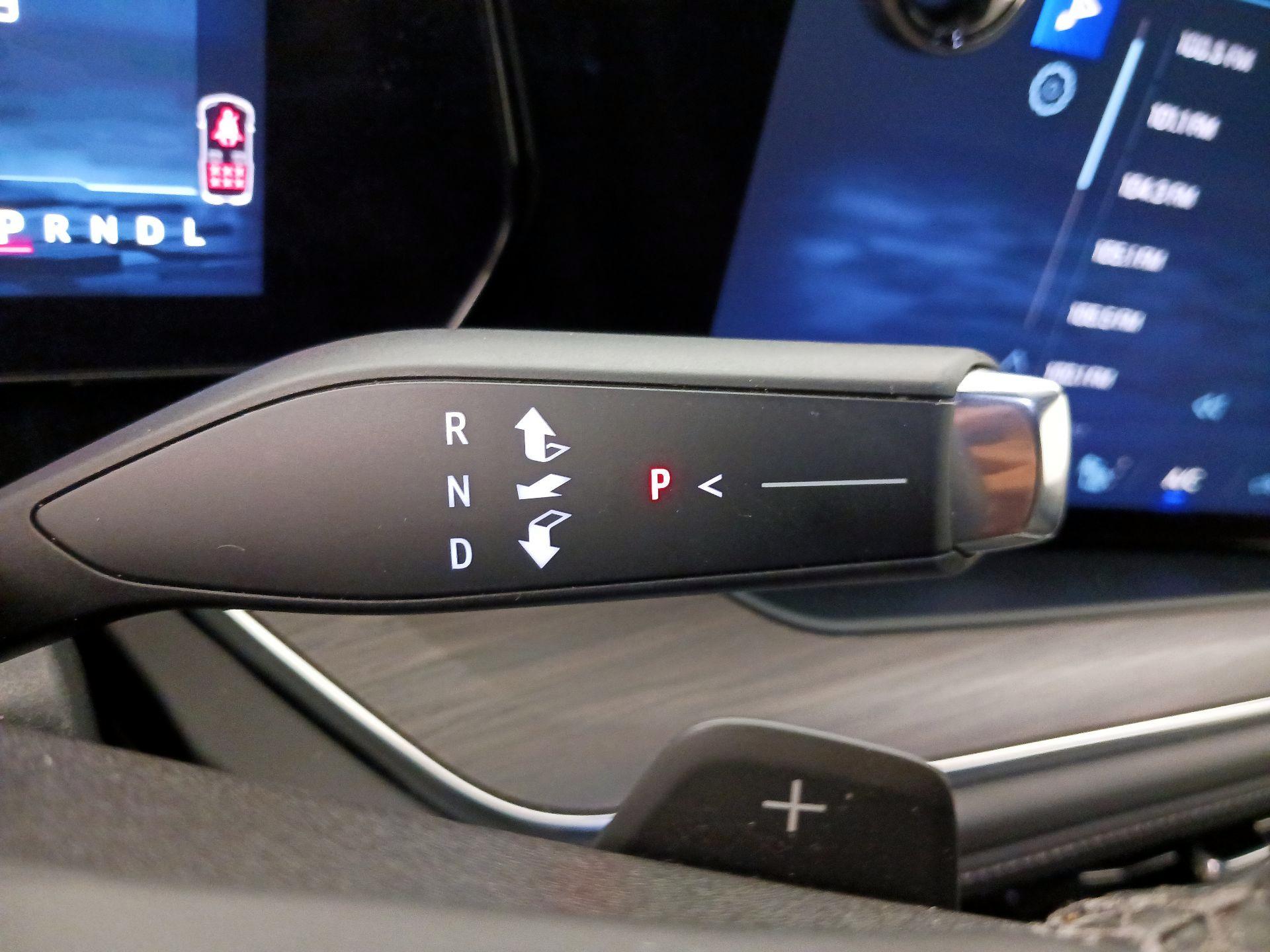 Thumbnail: 2025 Chevrolet Suburban - 18