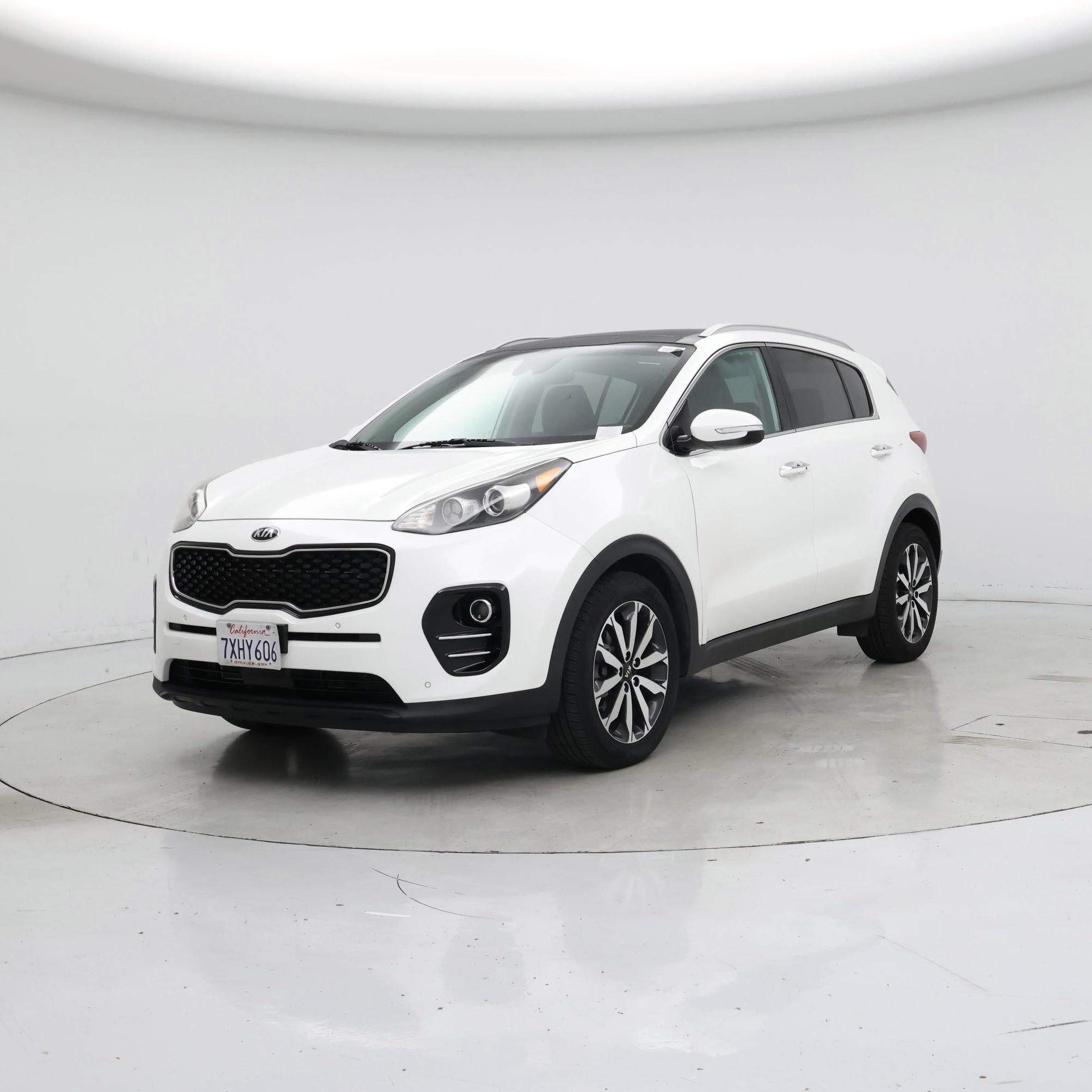Thumbnail: 2017 Kia Sportage - 4