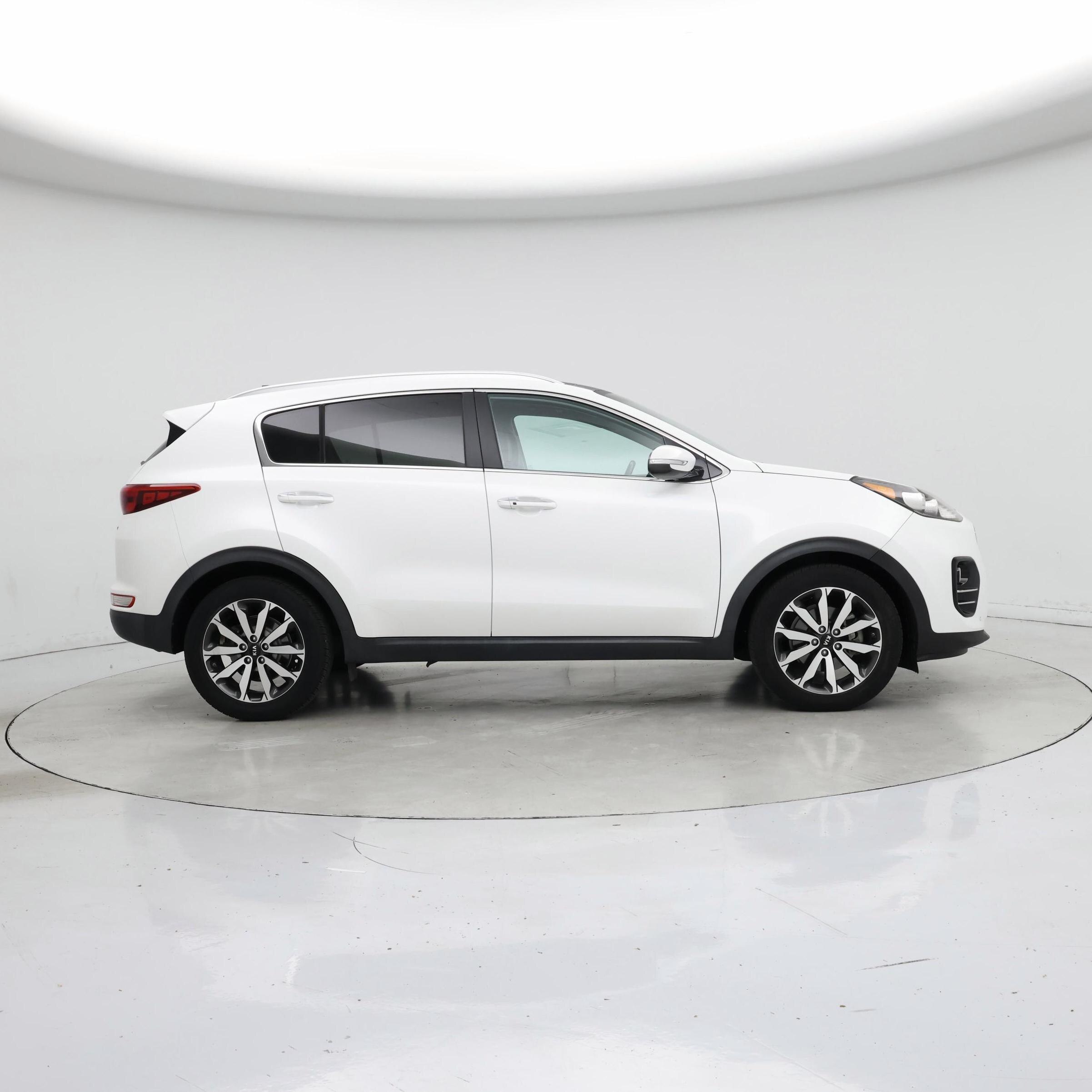 Thumbnail: 2017 Kia Sportage - 7
