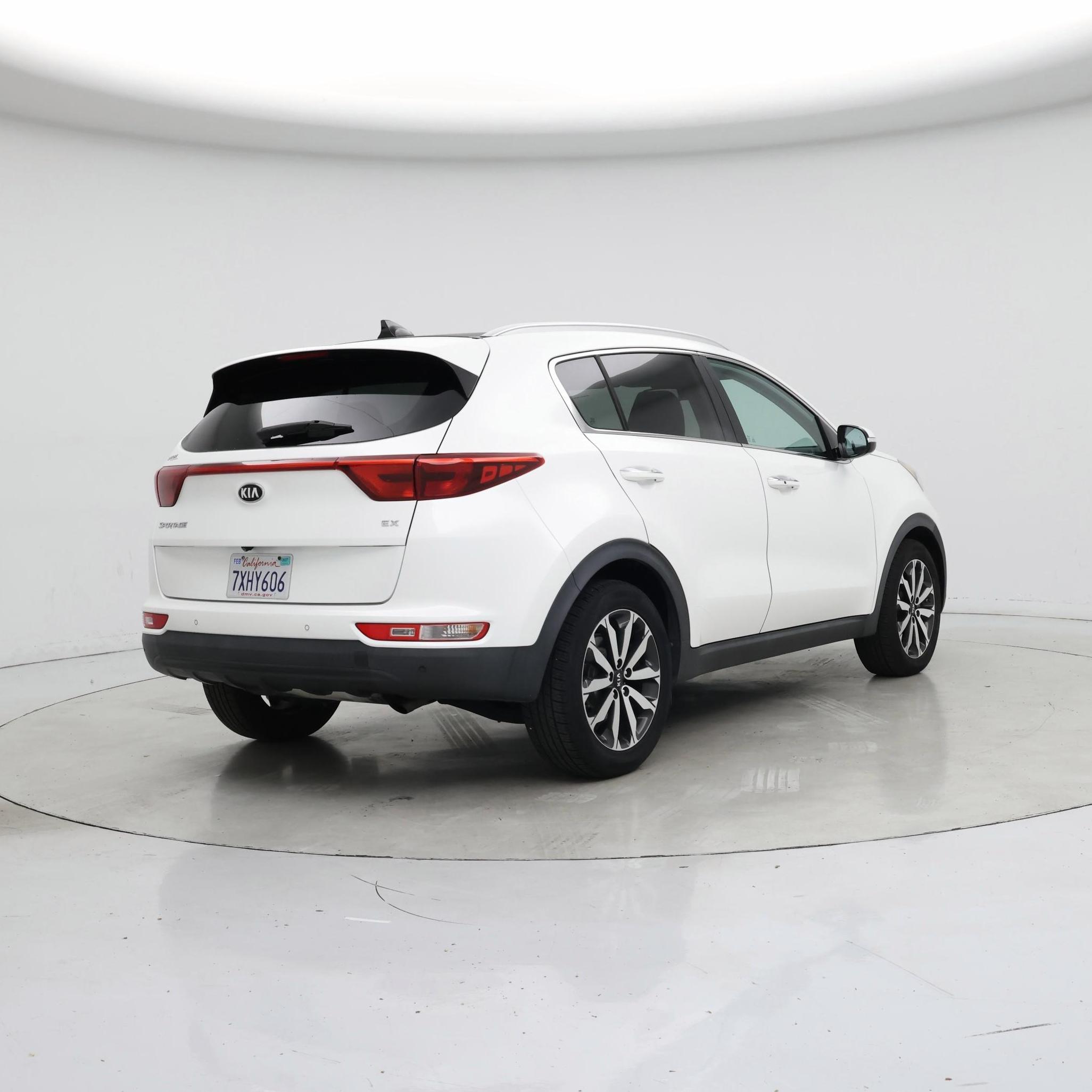 Thumbnail: 2017 Kia Sportage - 8