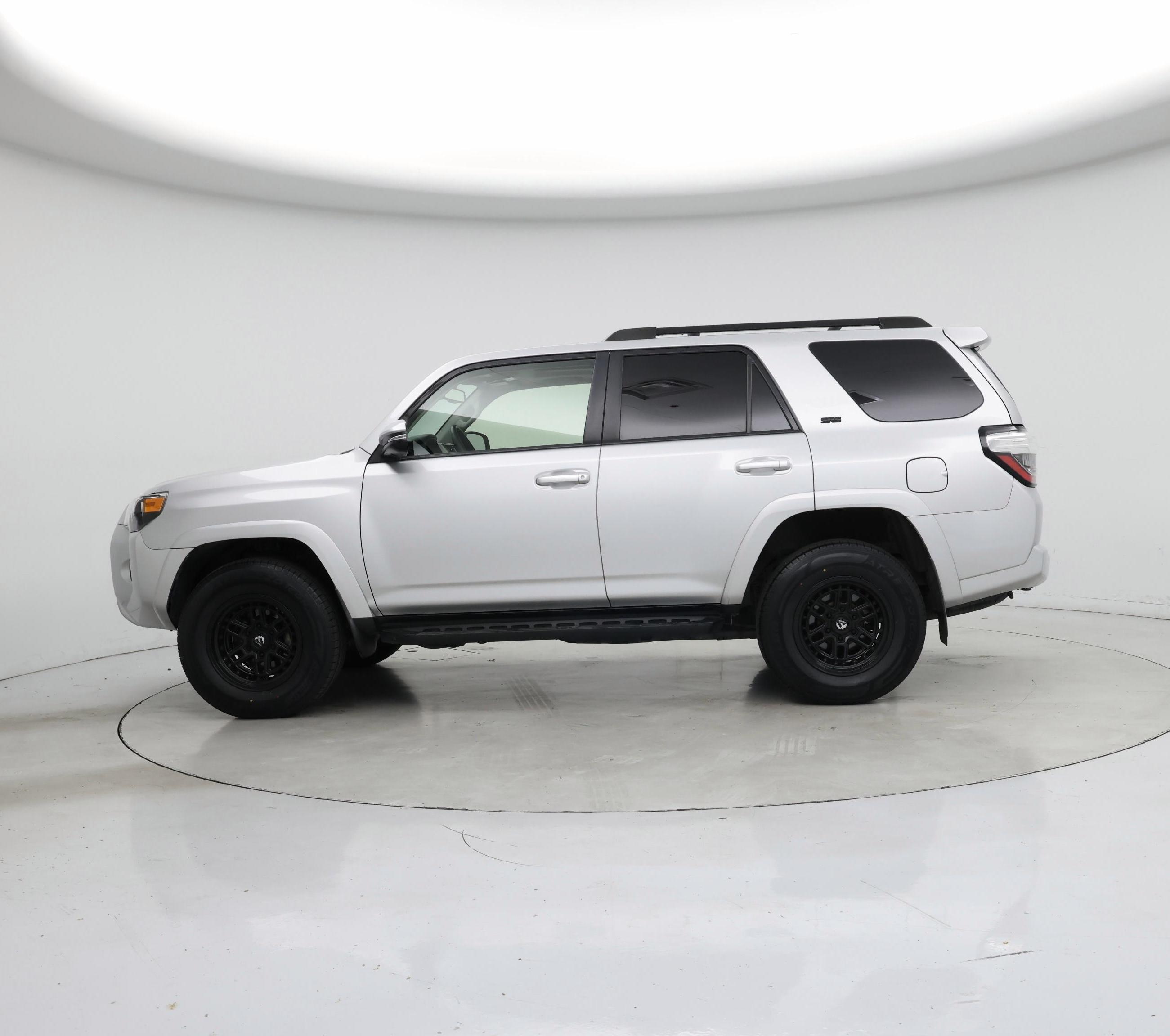 Thumbnail: 2021 Toyota 4Runner - 3