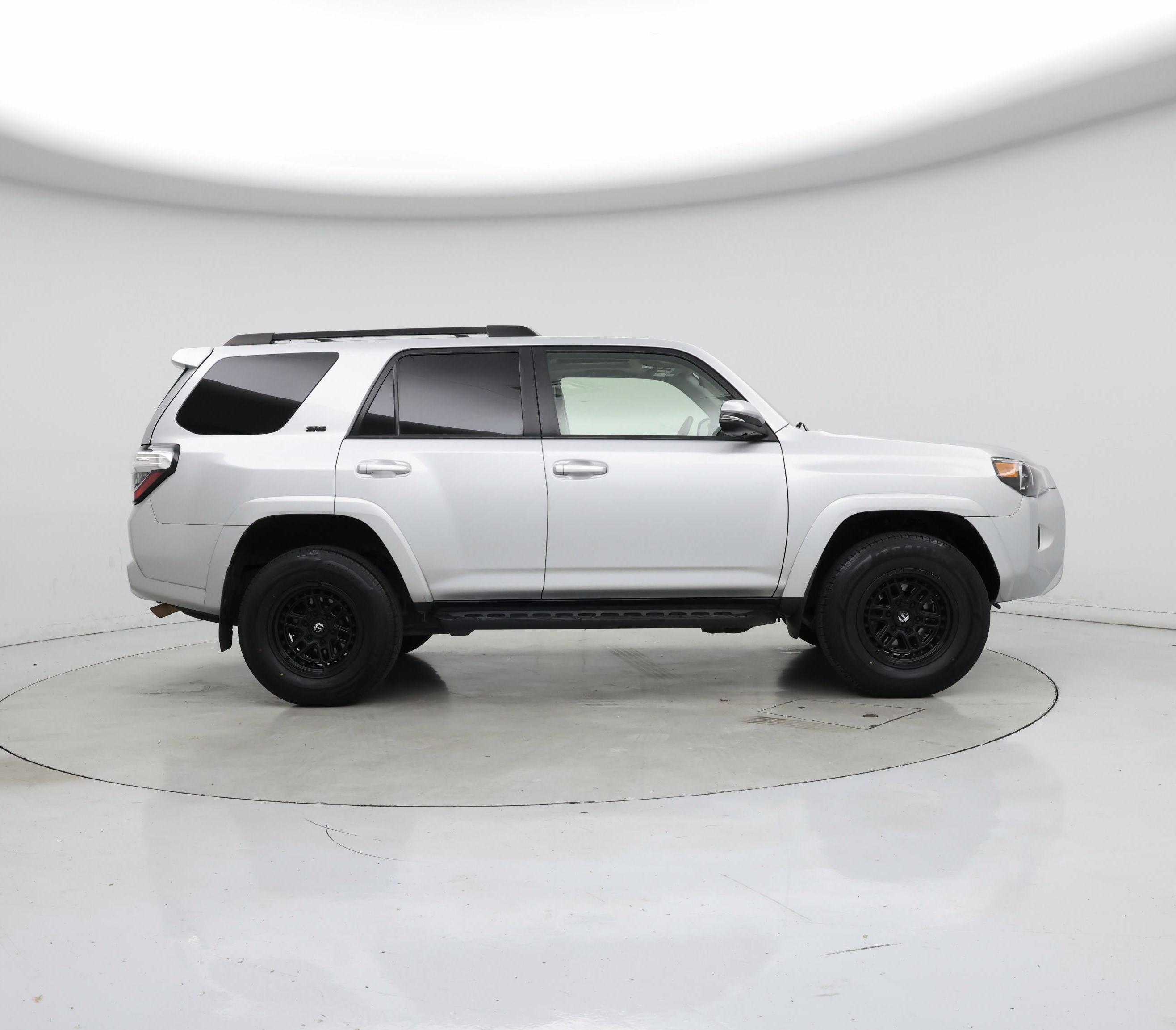 Thumbnail: 2021 Toyota 4Runner - 7