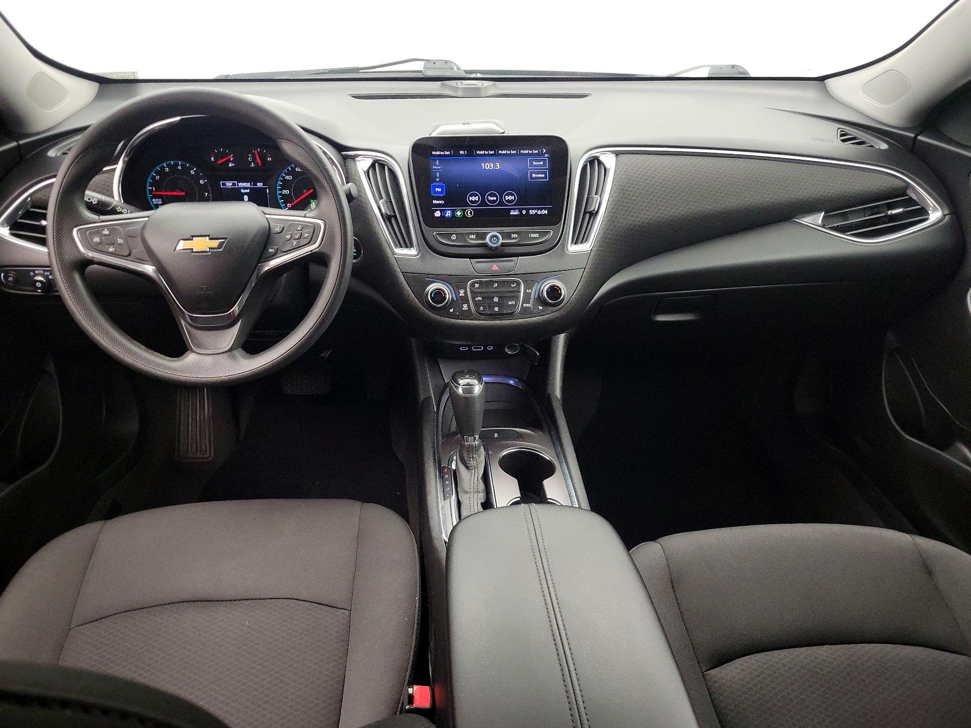 Thumbnail: 2019 Chevrolet Malibu - 9