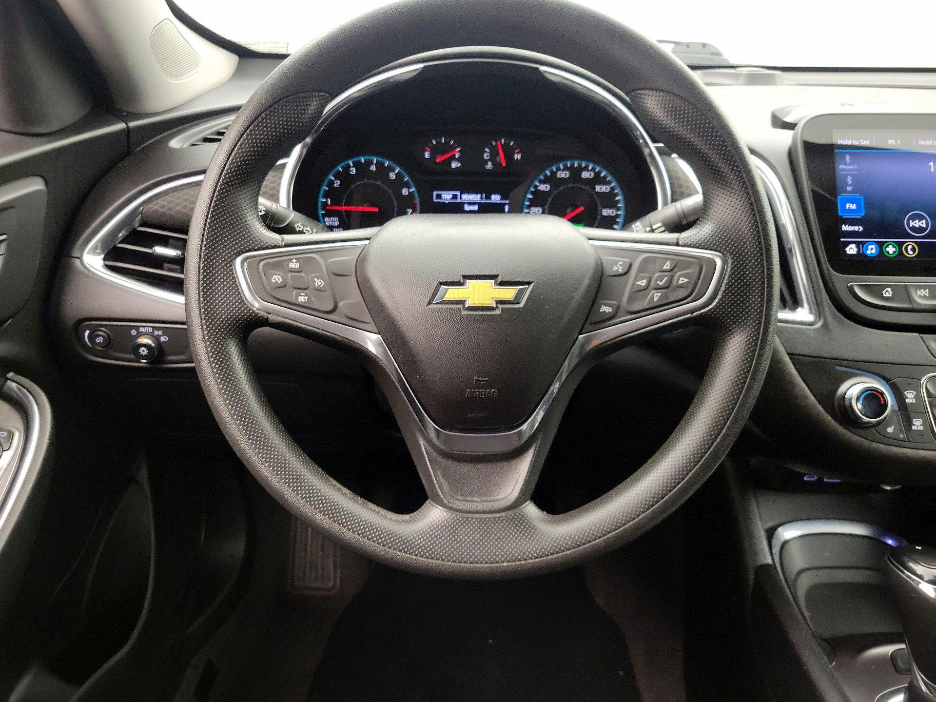 Thumbnail: 2019 Chevrolet Malibu - 10