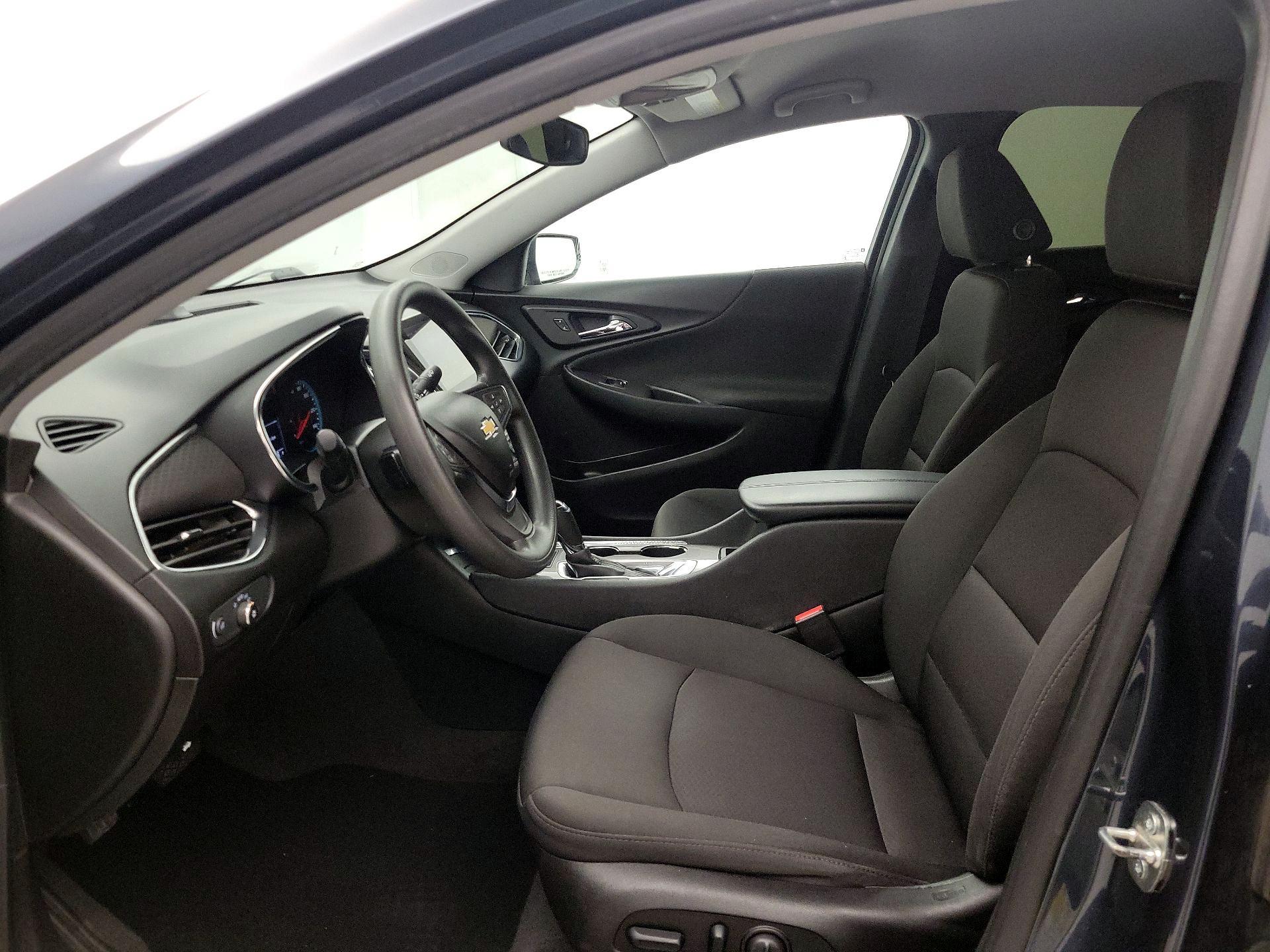 Thumbnail: 2019 Chevrolet Malibu - 11