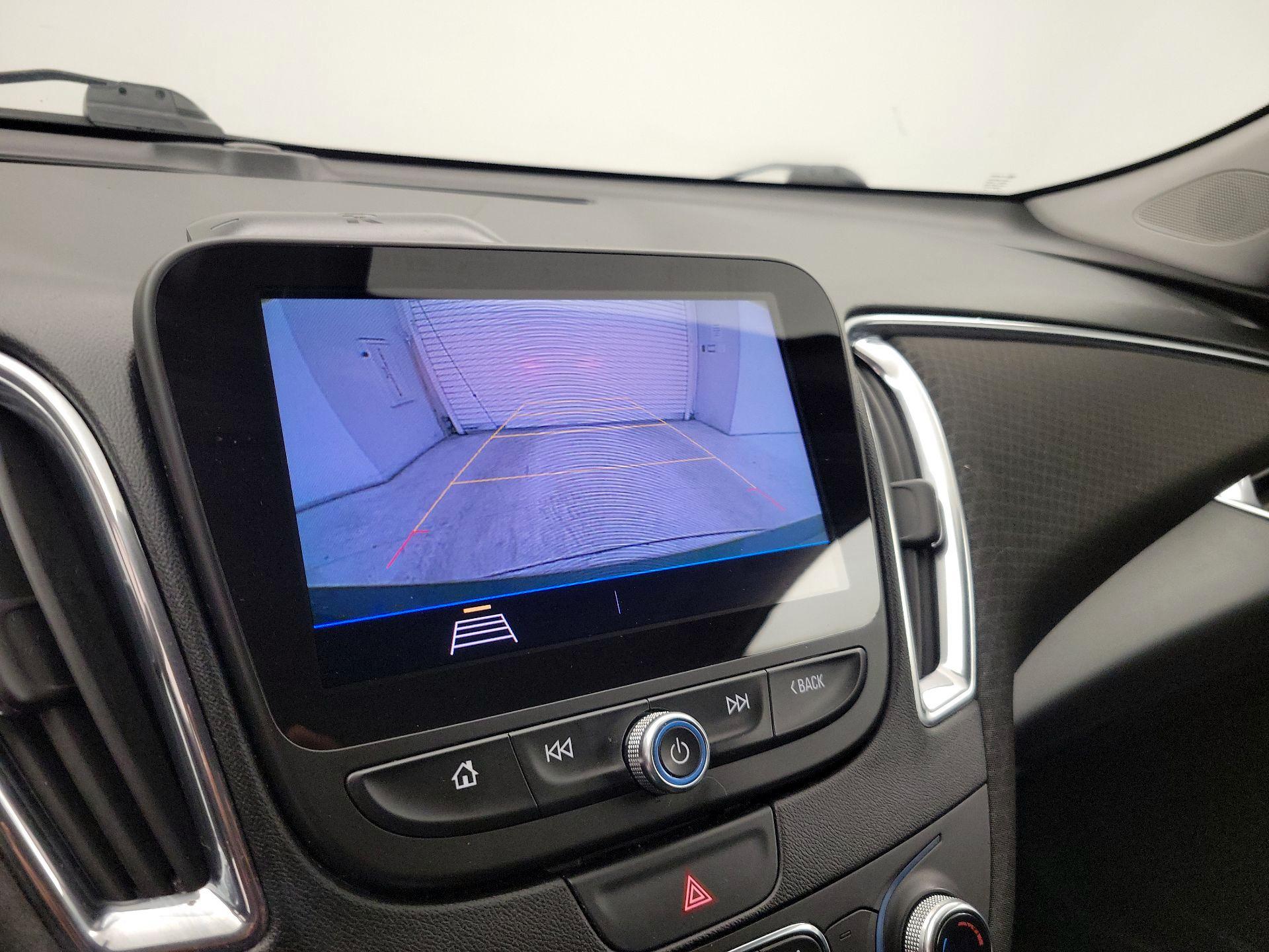 Thumbnail: 2019 Chevrolet Malibu - 14