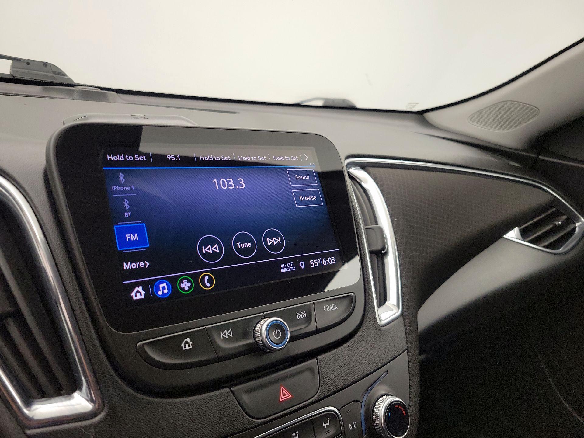 Thumbnail: 2019 Chevrolet Malibu - 15