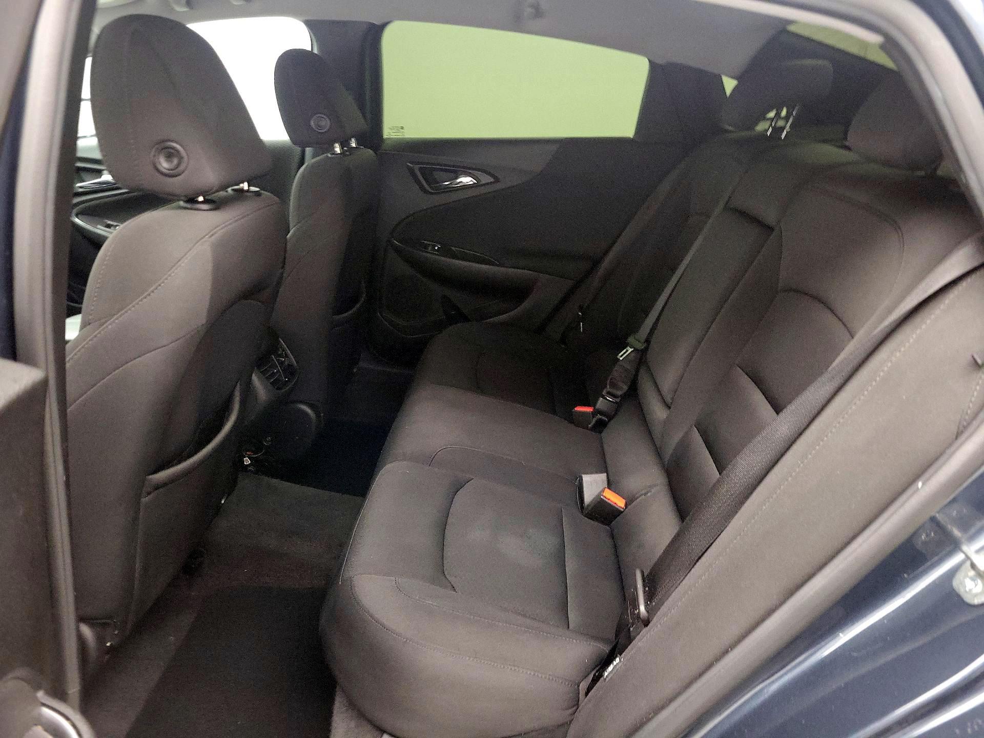 Thumbnail: 2019 Chevrolet Malibu - 19